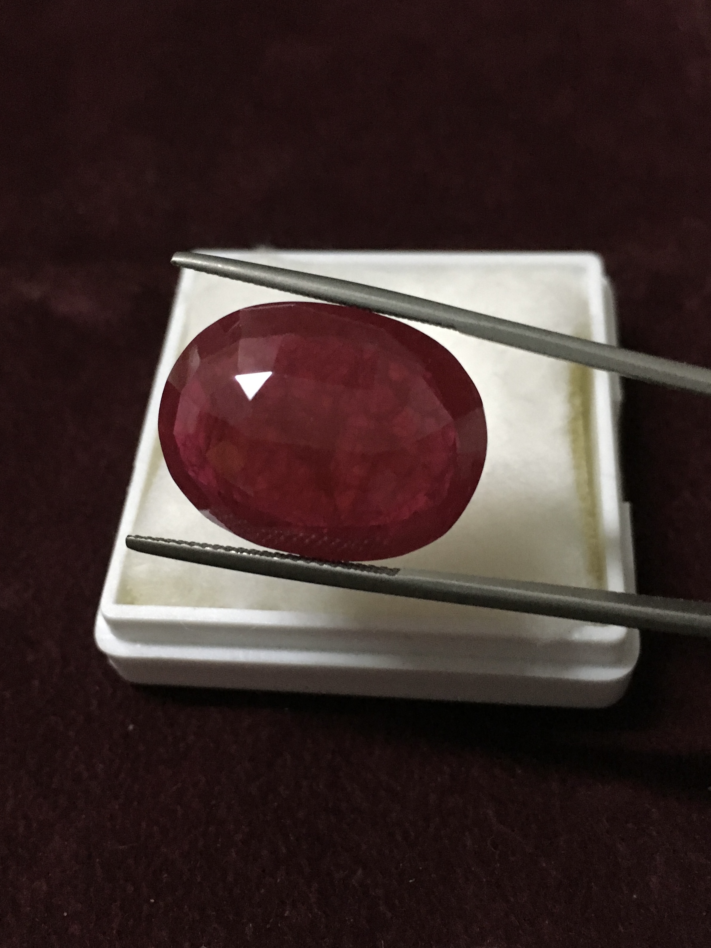 (Big size) ทับทิมโคลนนิ่ง 28 กะรัต เม็ดใหญ่ งานเนียนสวยกริบ