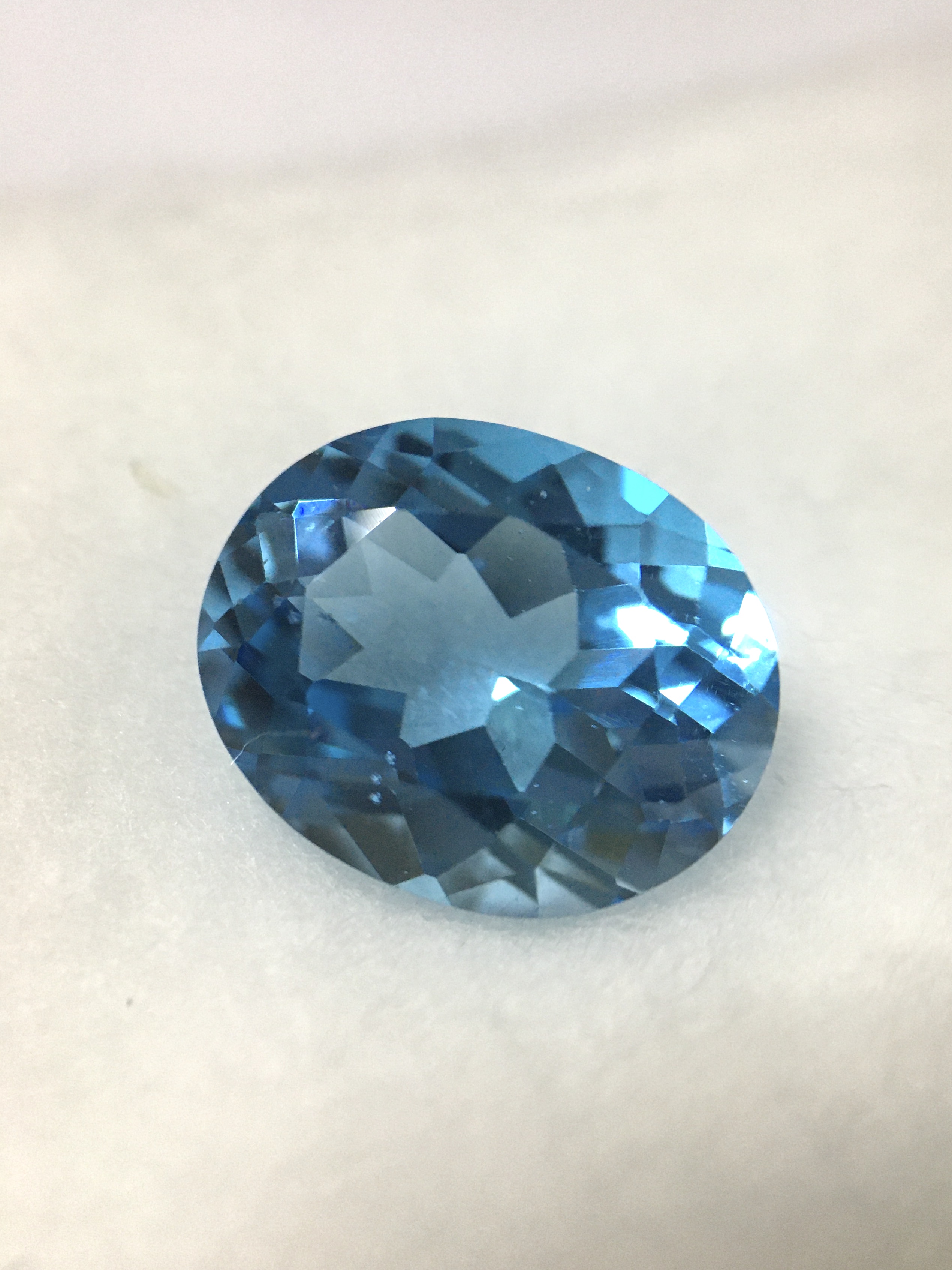 BLUE TOPAZ บลูโทพาซแท้ 4.3 กะรัตสีฟ้าสด เนื้อสวยใส ไฟดีวิบวับสุด
