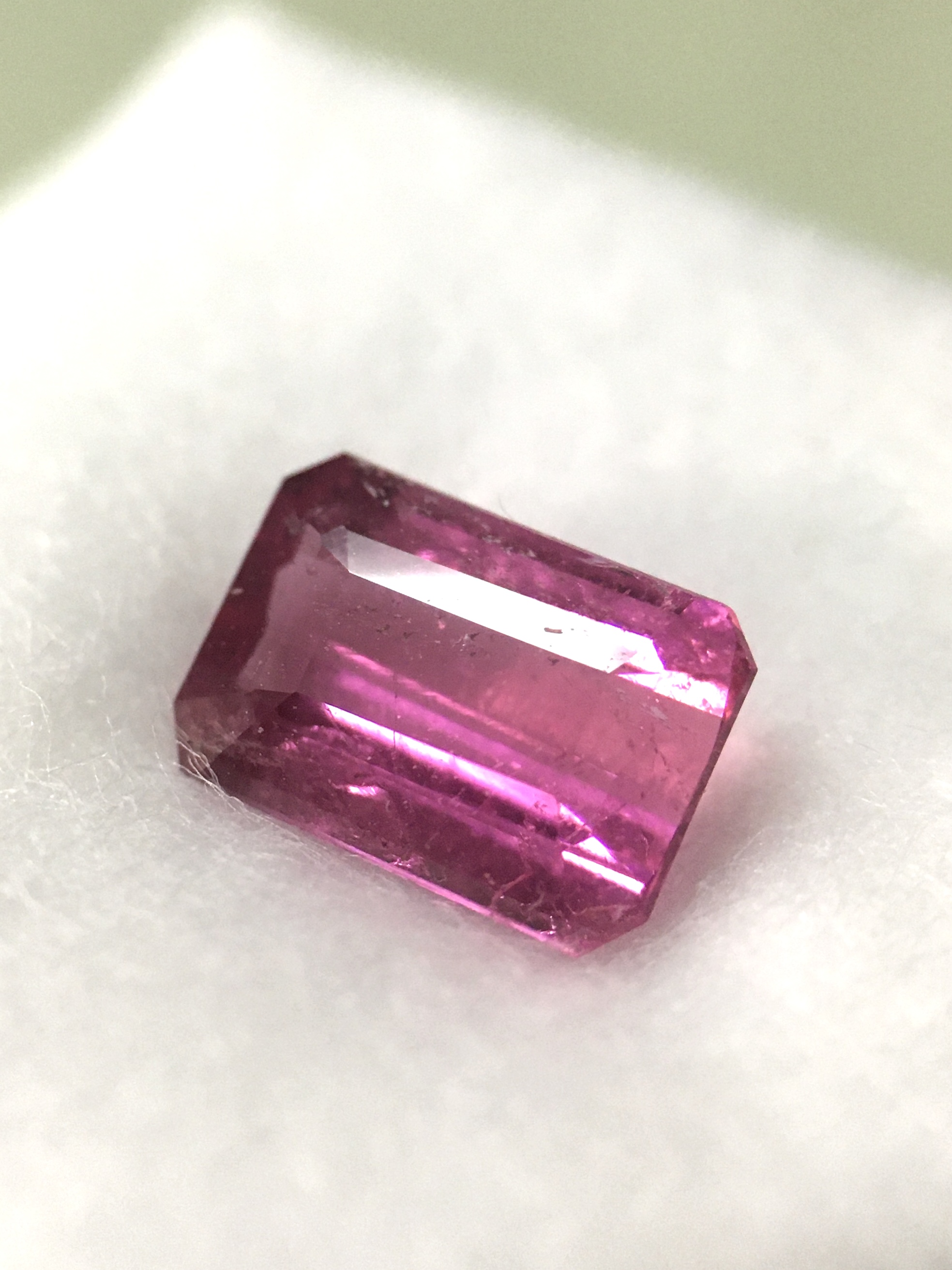 PINK TOURMALINE ทัวร์มาลีนแท้ 1.02 กะรัต พลอยดิบ เชฟสวย ไฟดี สีหวานน่ารักม๊าก