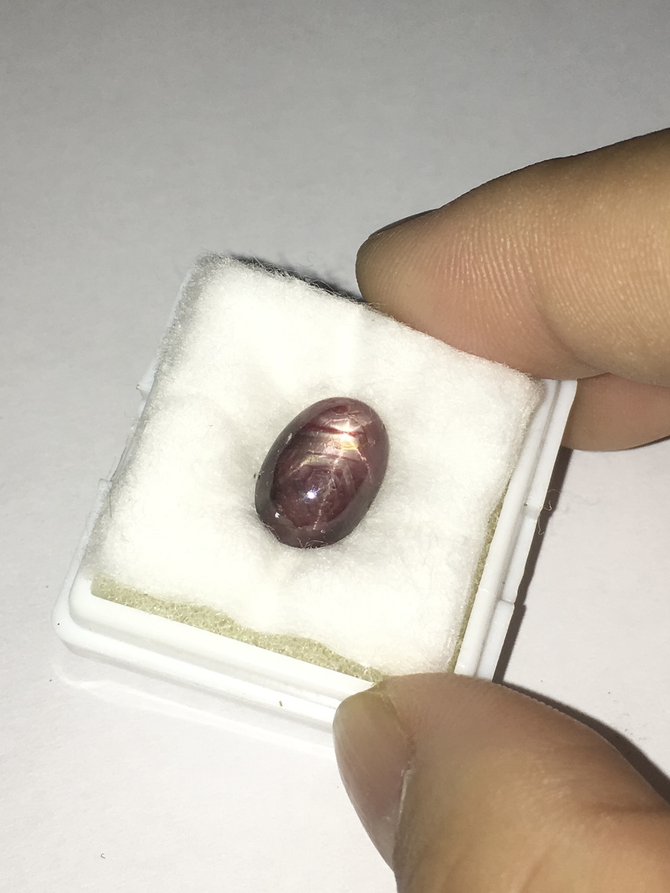 STAR RUBY ทับทิมสตาร์แท้ 4.8 กะรัต สีแดงโทนเข้ม ขาชัด ทรงสวยเหมาะทำแหวน