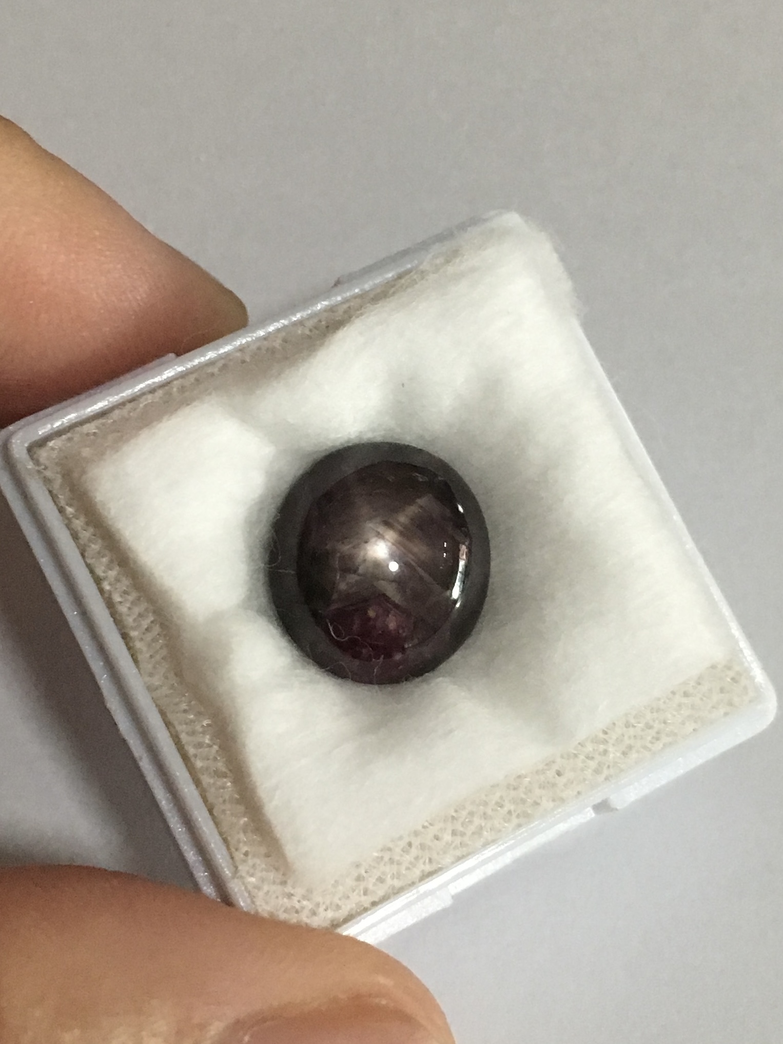 STAR RUBY ทับทิมสตาร์แท้ 7 กะรัต สีแดงโทนเข้ม หน้าสว่าง ขาชัดสวย เม็ดใหญ่สวย