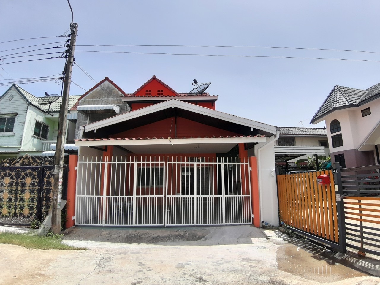 ***ปิดการขาย***H015:ขายขาดทุน ท/ฮ 26.5ตรว หลังมุมต่อเติมเต็มพื้นที่ พร้อมอยู่ ปรับปรุงใหม่ ห่าง ถ.นวมินทร์88เพียง800เมตร