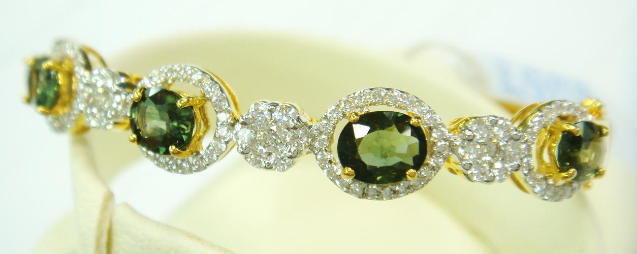 pd031(เพชรพลอยแท้ราคาเบาๆ)กำไลเขียวส่องเพชรแท้ 1.10 กะรัต 49000!!!