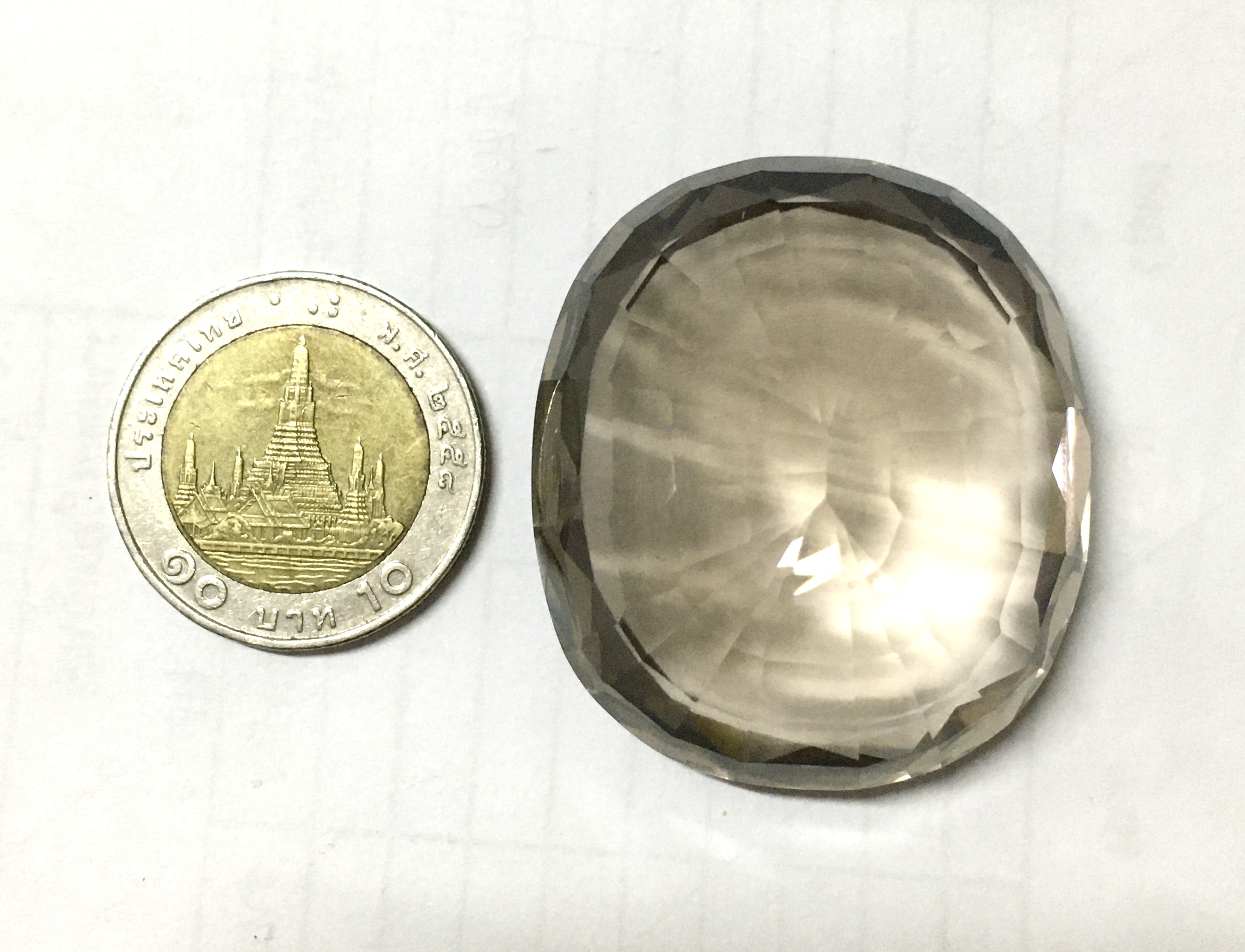 (ไซส์ยักษ์ สวยจัด ) สโมคกี้ควอทซ์ โคลนนิ่ง 208.75 กะรัต พลอยเนื้อควอทซ์สังเคราะห์ สวยเหมือนไร้ที่ติ ไฟดีม๊าก