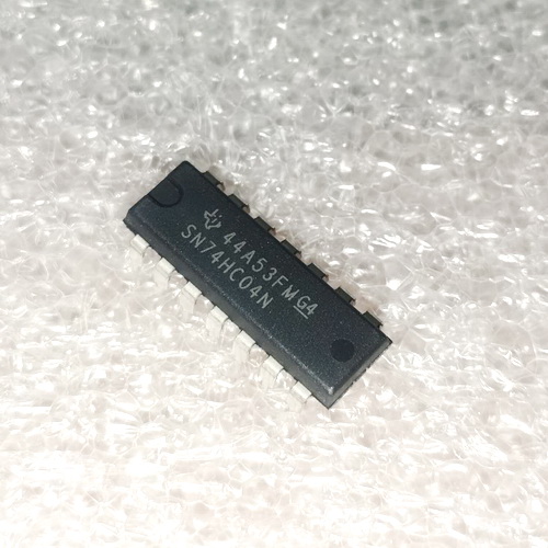 74HC04 7404 (TI)
