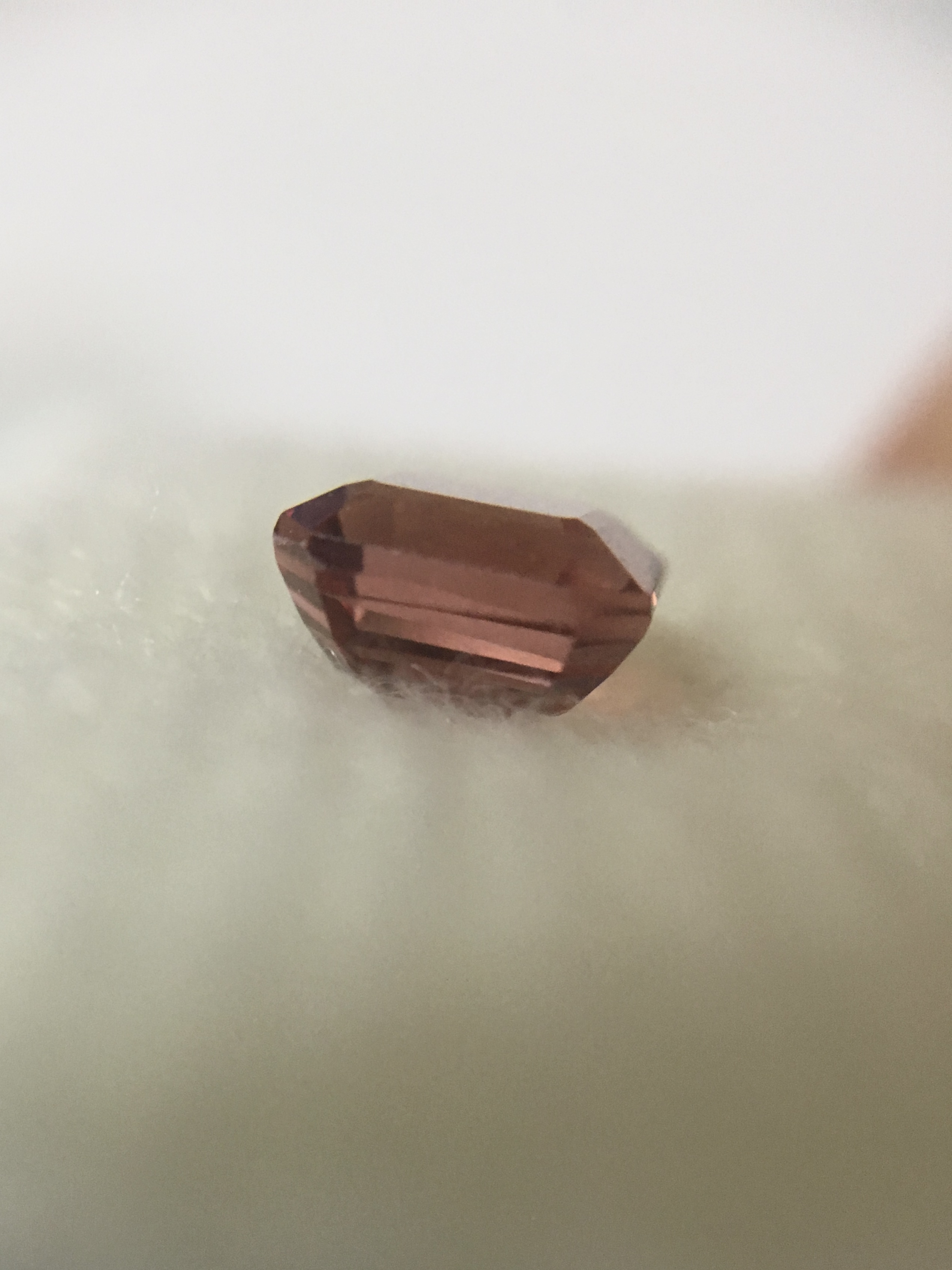 MALAYA GARNET โกเมนแท้ 1.18 กะรัต พลอยดิบ สีชมพูอมส้ม เนื้อสะอาด ไฟดี สีหวานน่ารักม๊าก