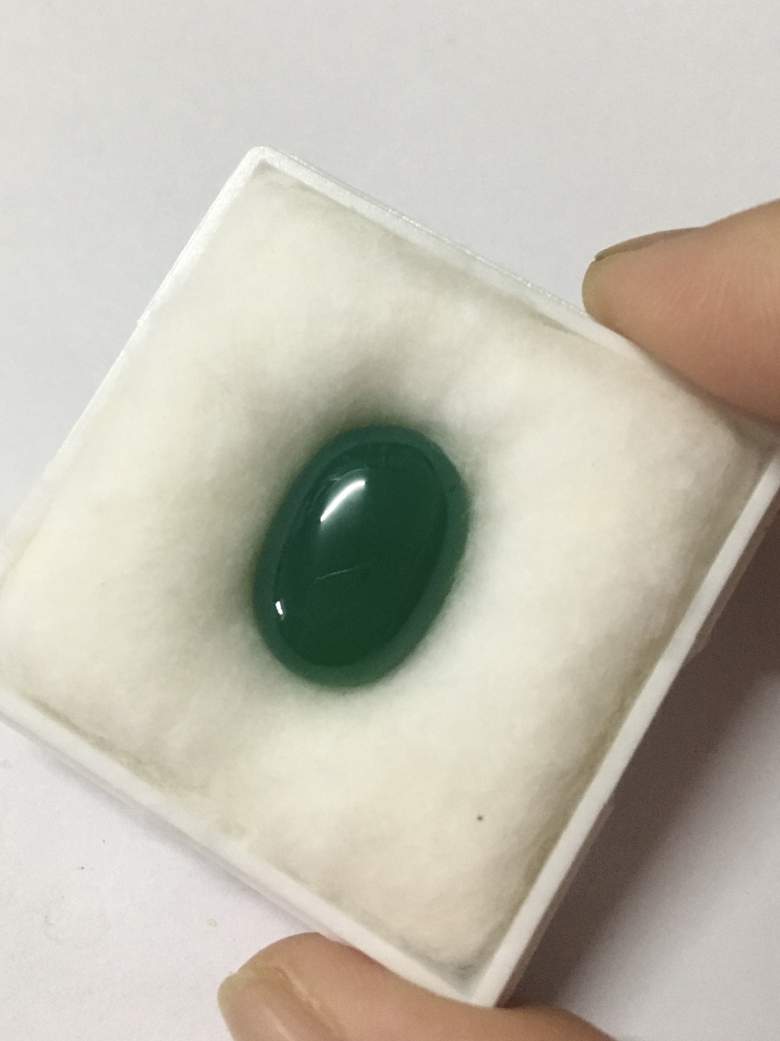 (เริ่มต้น 390 ) GREEN AGATE โมราแท้ ทรงไข่ เม็ดโต สีเขียวเข้มสวย คละสีคละไซส์