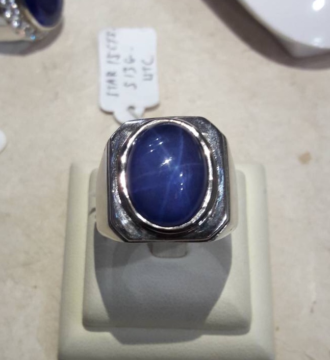 V140-1 แหวนชาย ไพลินสตาร์หลังเบี้ย 15 กะรัต งานสวยเนี๊ยบ