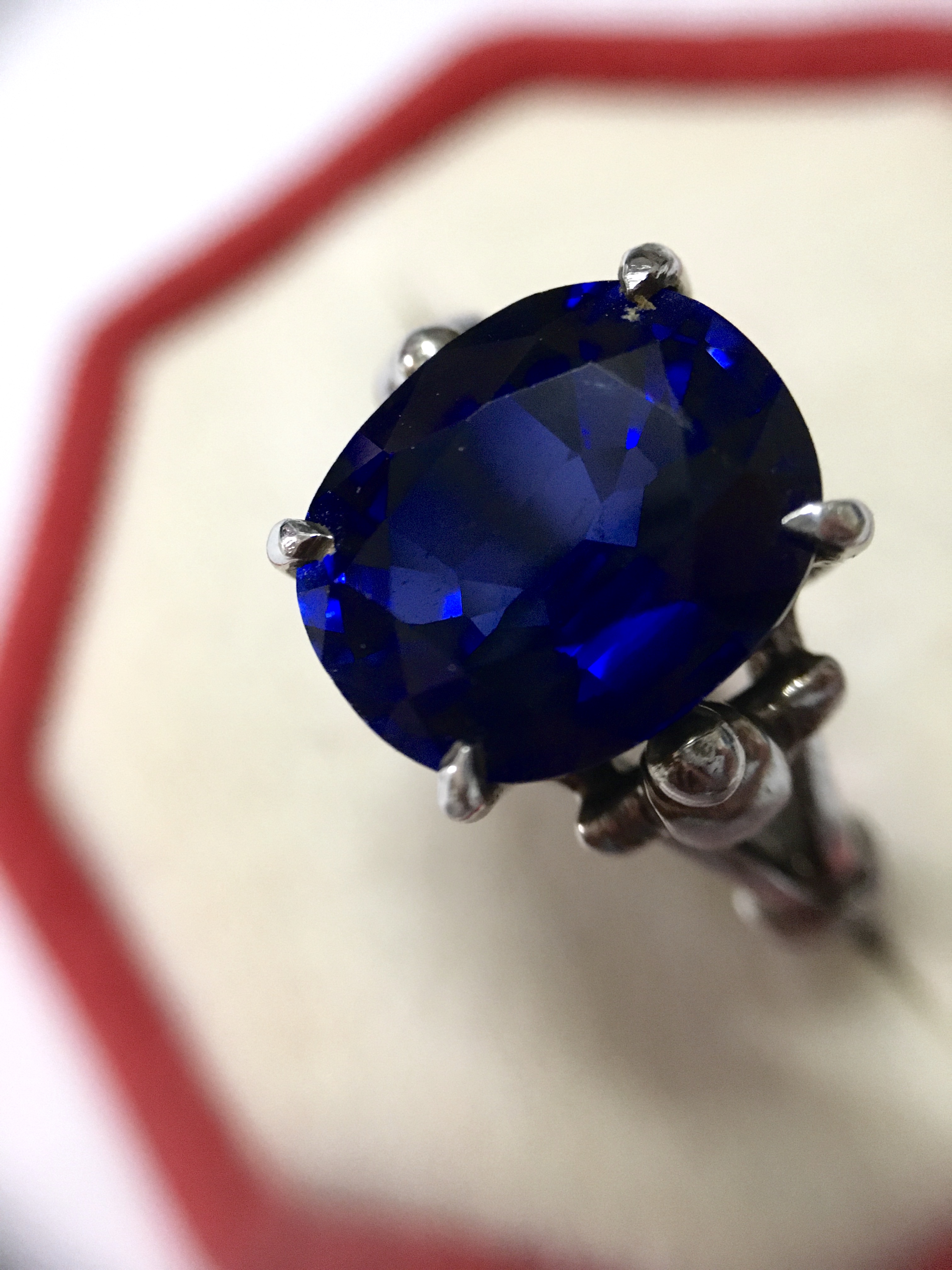 (สวยมาก) แหวนไพลิน โคลนนิ่ง สีน้ำเงินกำมะหยี่ เม็ดโต เนื้อใส น้ำสวยลึก สวยเหมือน ไม่จกตาค่ะ