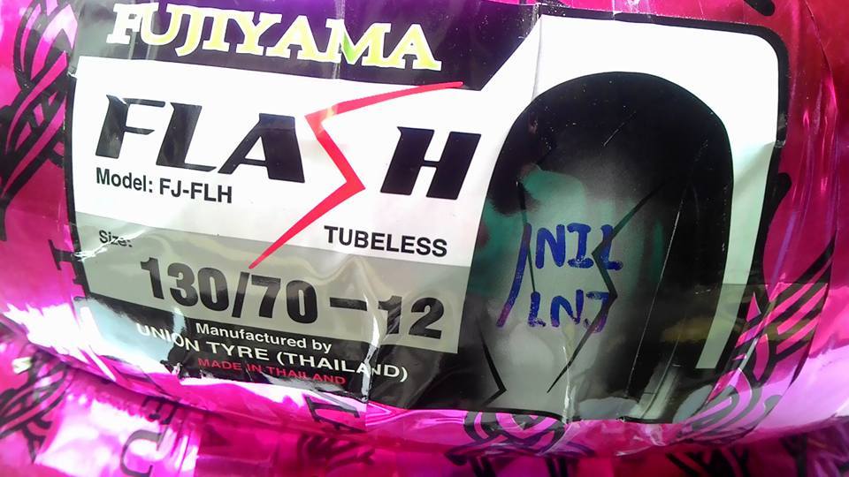 ยางนอกเรเดียลขอบ 12 แฟลช Flash ใส่ MSX KSR