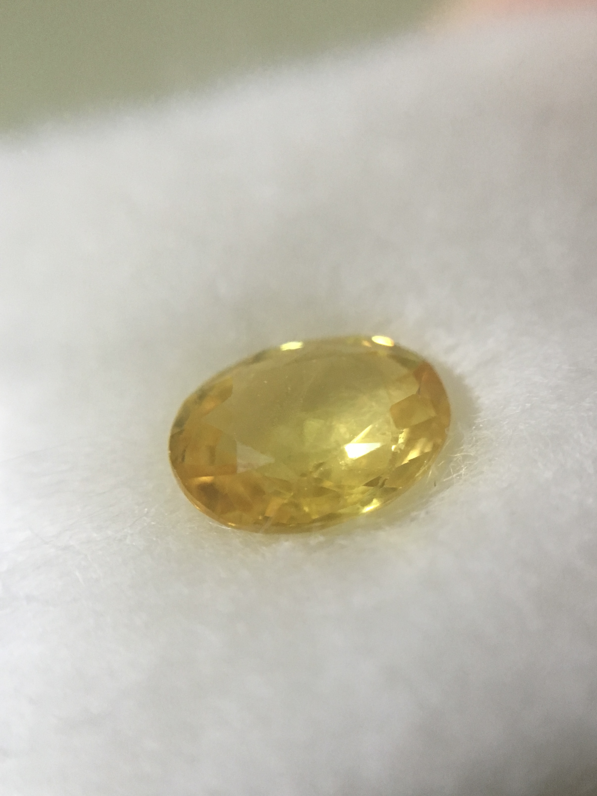 YELLOW SAPPHIRE บุษราคัมซีลอน แท้ 1.34 กะรัต พลอยแท้เนื้อดี ไฟดี สีสวย