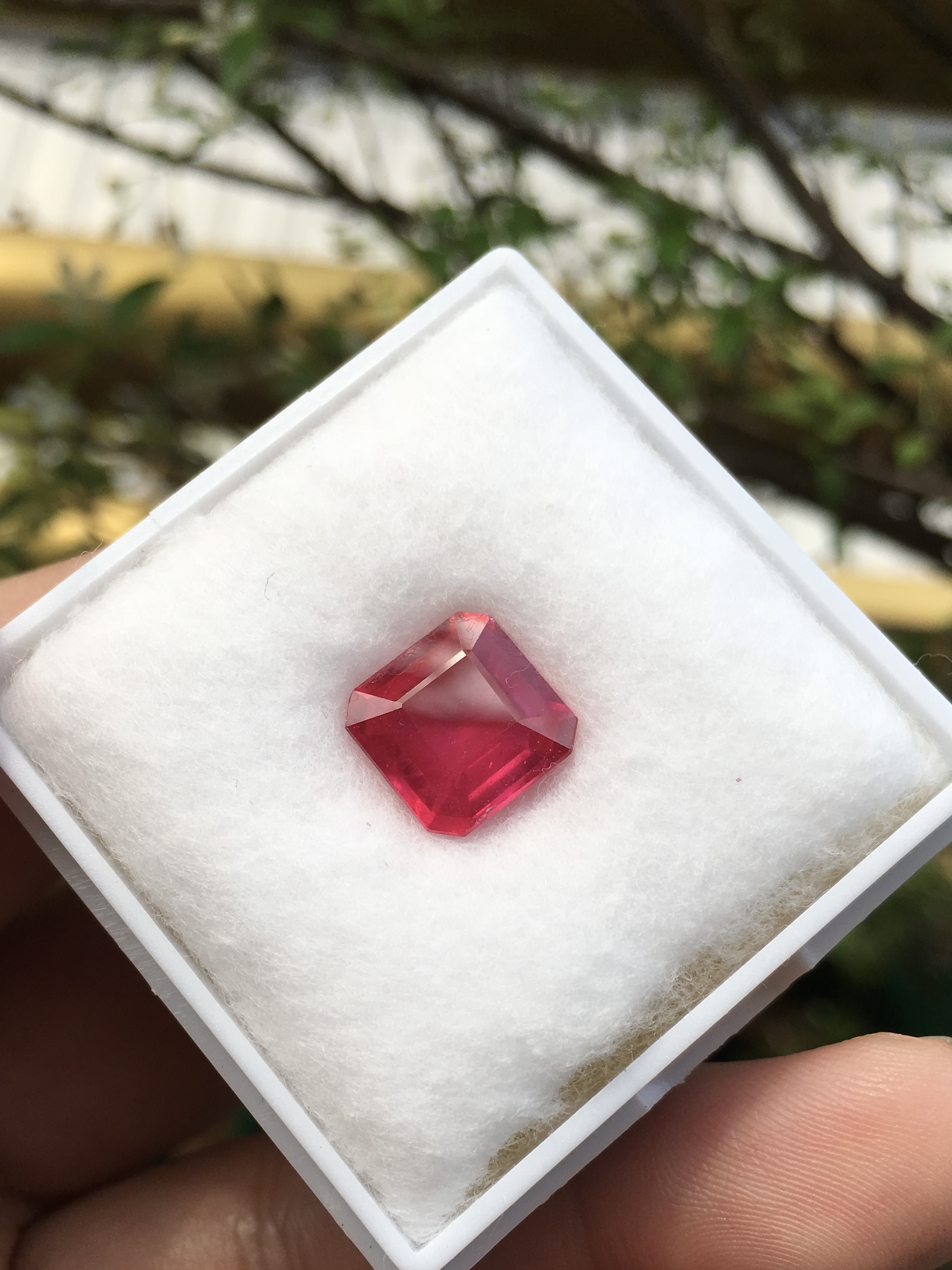 RUBY ทับทิมแท้ 4.72 กะรัต emerald cut เนื้อสะอาด ไฟดีสีสวยม๊าก