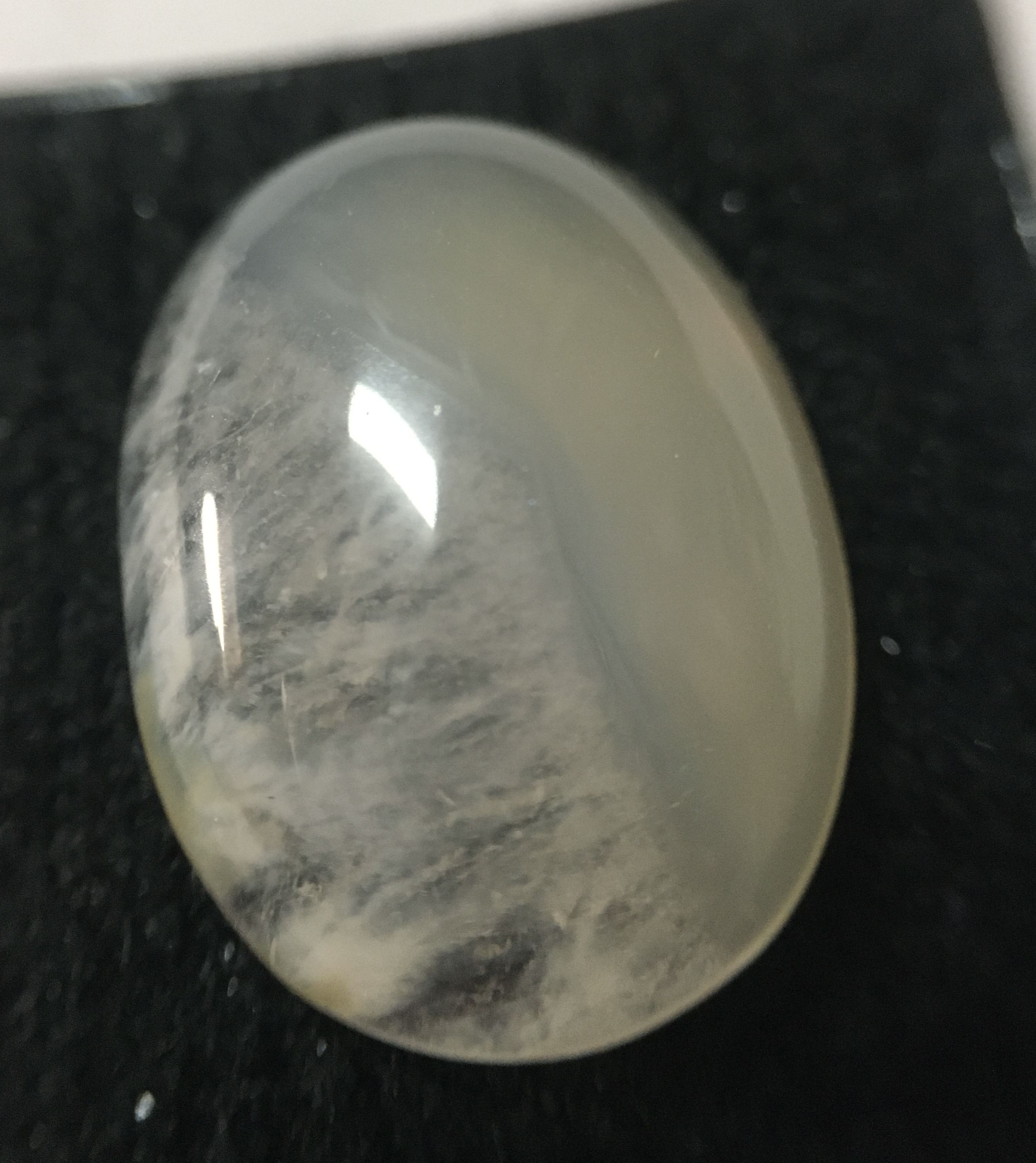 (สวยแปลก) GRAY AGATE อาเกตแท้ 12.87 กะรัต ลายแปลก สีขาวนวลเหมาะสะสม