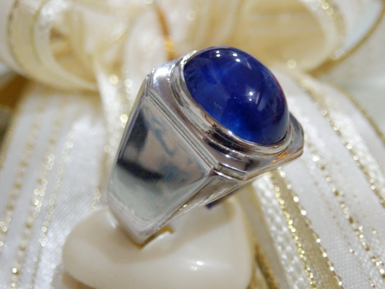 V140-1 แหวนชาย ไพลินสตาร์หลังเบี้ย 15 กะรัต งานสวยเนี๊ยบ