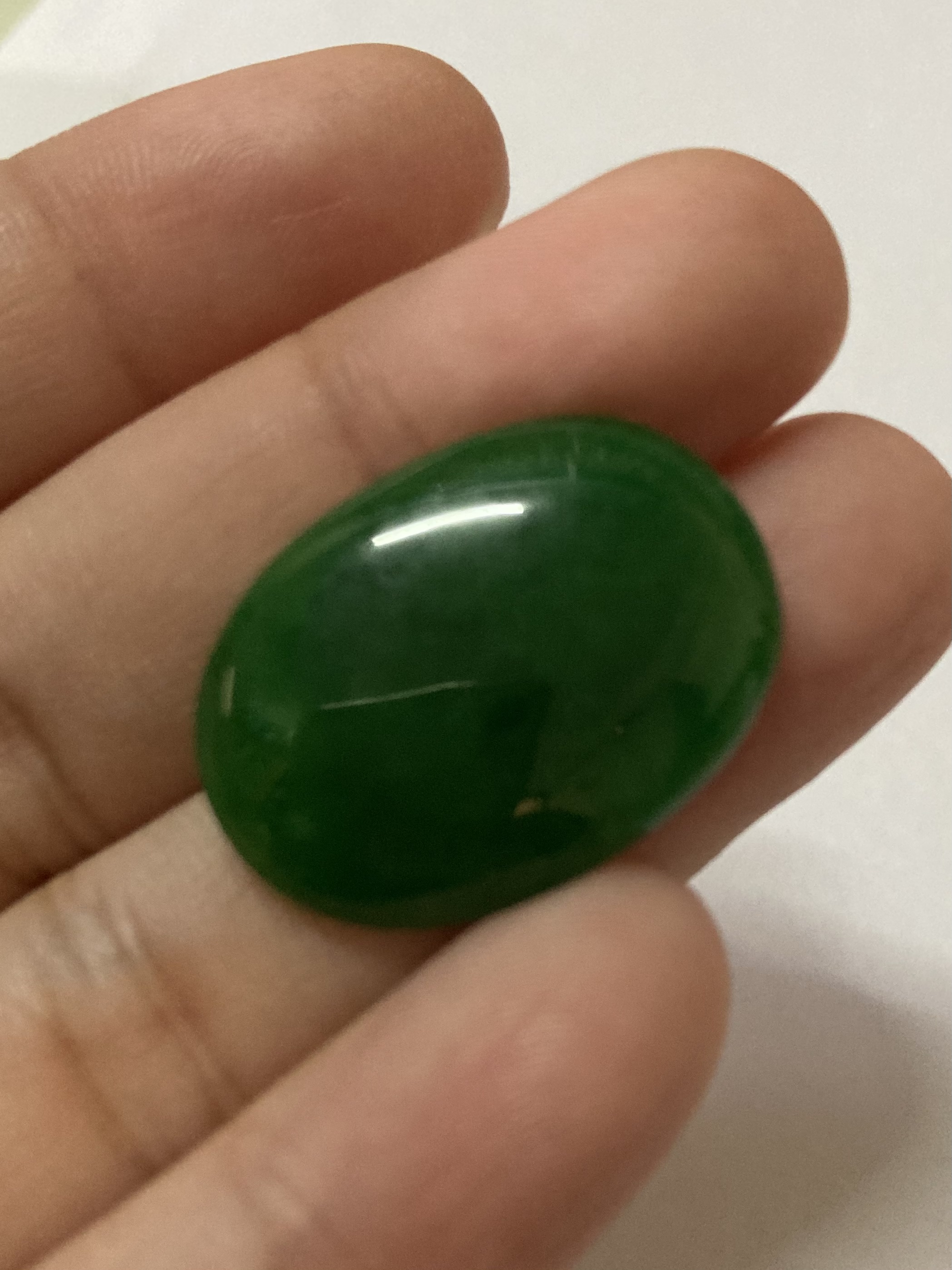 JADEITE หยกแท้ 19.58 cts. เม็ดใหญ่ไซส์บิ๊ก เนื้อดีสีสวยม๊ากค่ะ