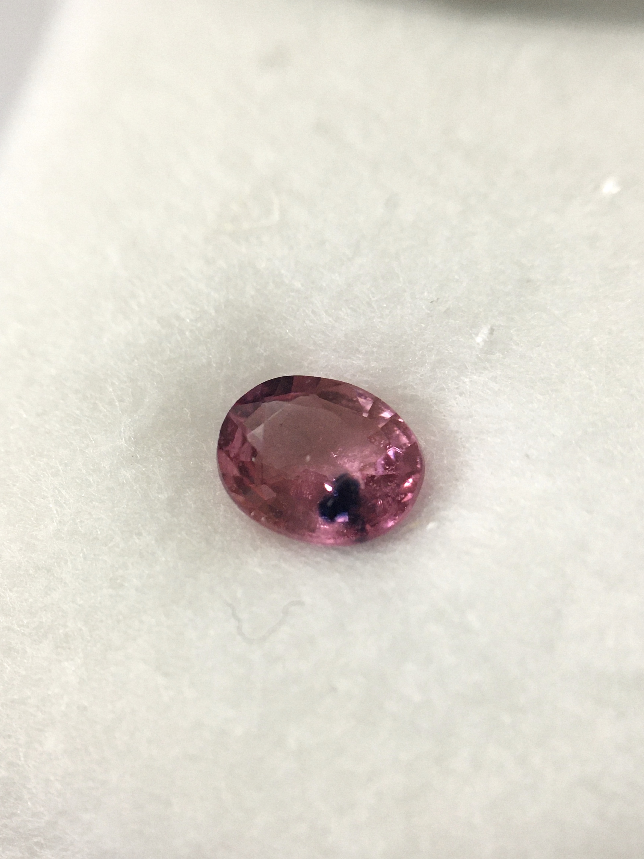 PINK SAPPHIRE พิ๊งค์แซฟไฟร์แท้ 0.54 กะรัต พลอยเนื้อใส สีสวย มีตำหนิเฉพาะตัว สำหรับสายสะสมของสวยแปลก