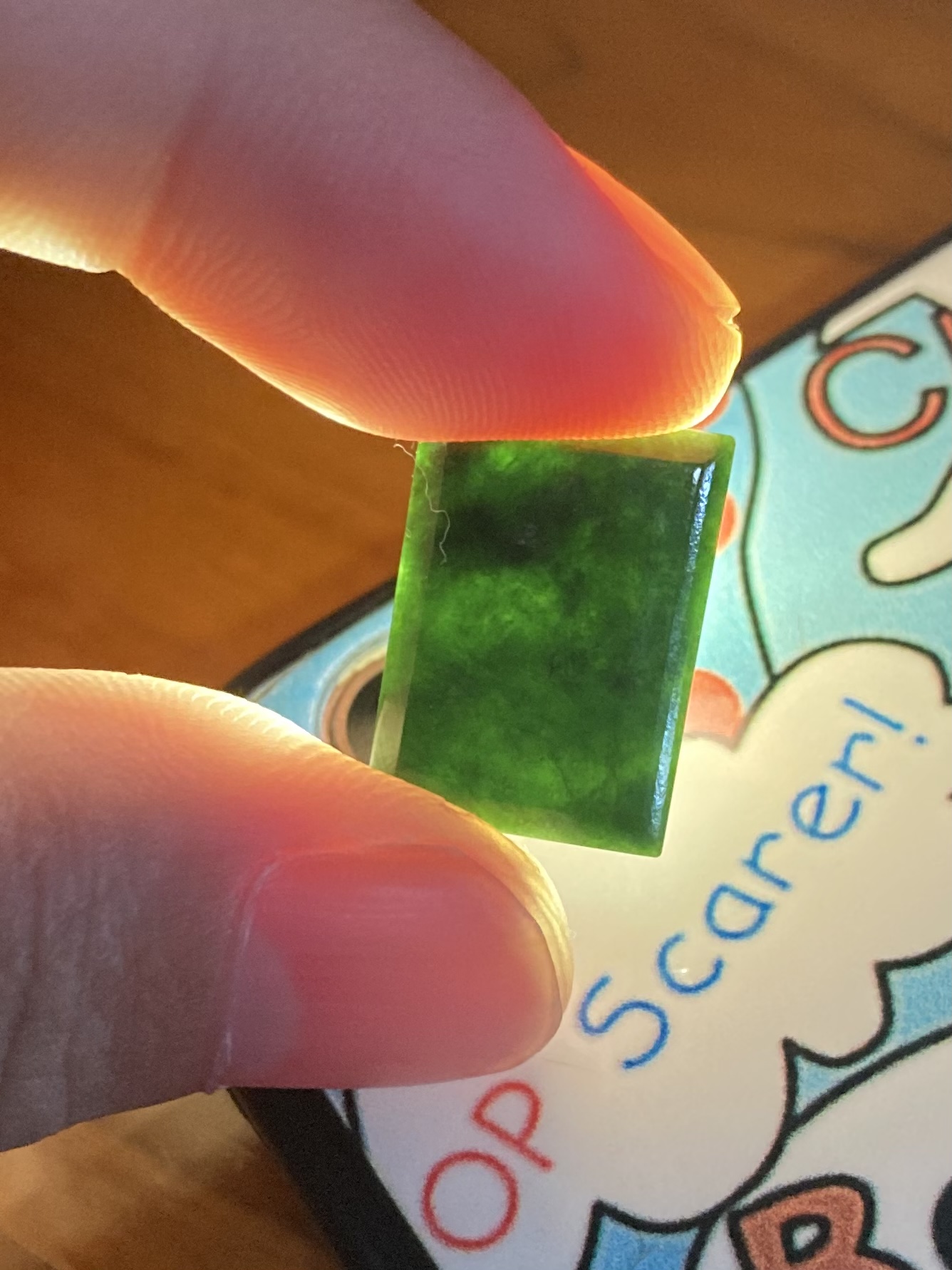 JADEITE หยกแท้ 8 cts. Type a เนื้อดี สีสวย หยกแผ่นสีเสมอ โทนเขียวเข้ม