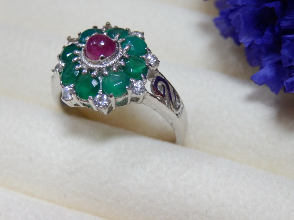 PP5406 แหวนทับทิมพม่าสีหวาน ล้อมโมราเขียว พลอยแท้ สวยทุกเม็ด