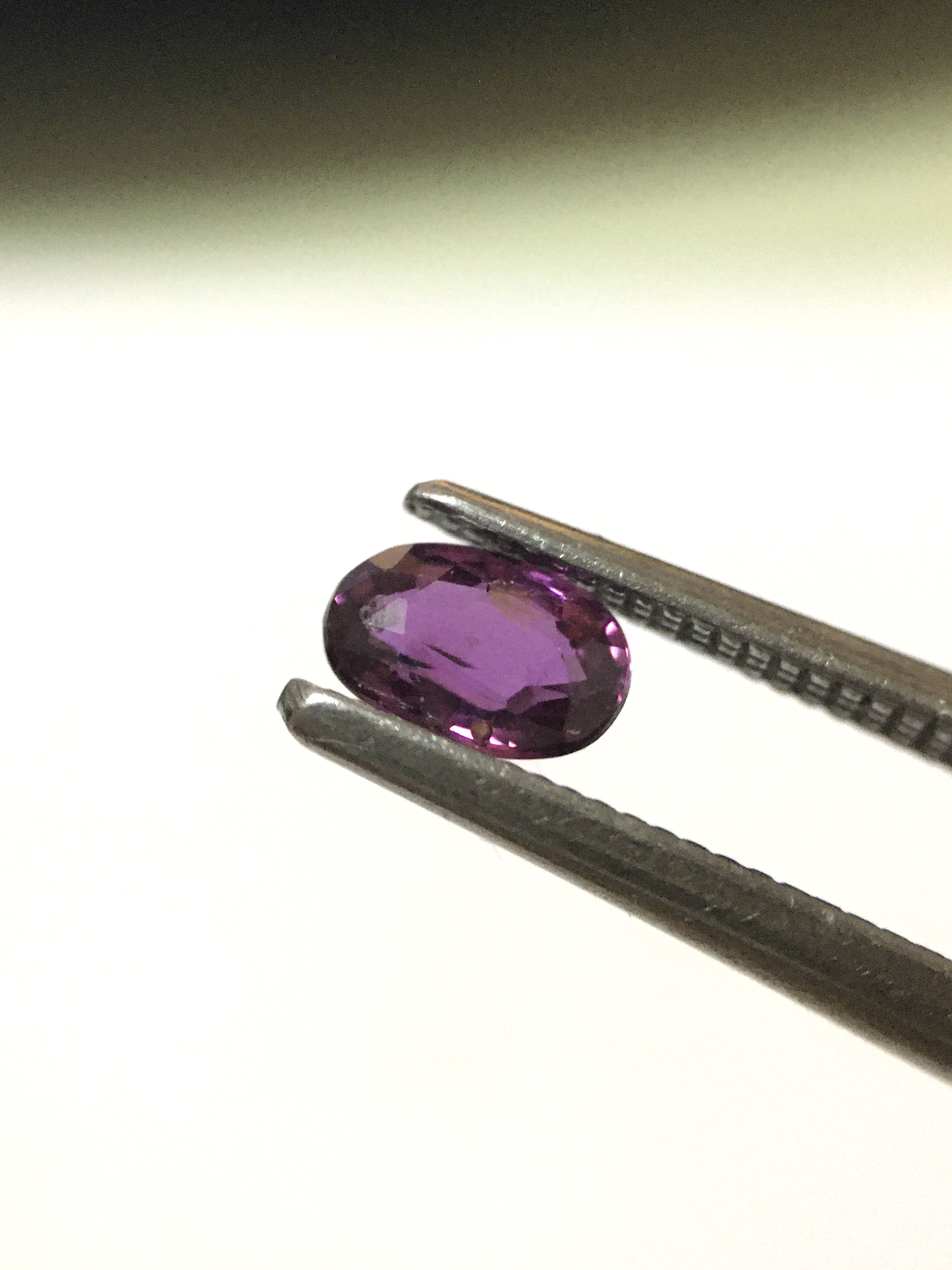 (มาใหม่ค่ะ) ทับทิมสยาม 0.39 กะรัต พลอยดิบสีสวย เม็ดเล็กแบบมินิมอลสุดๆ พลอยสวยน่าสะสม