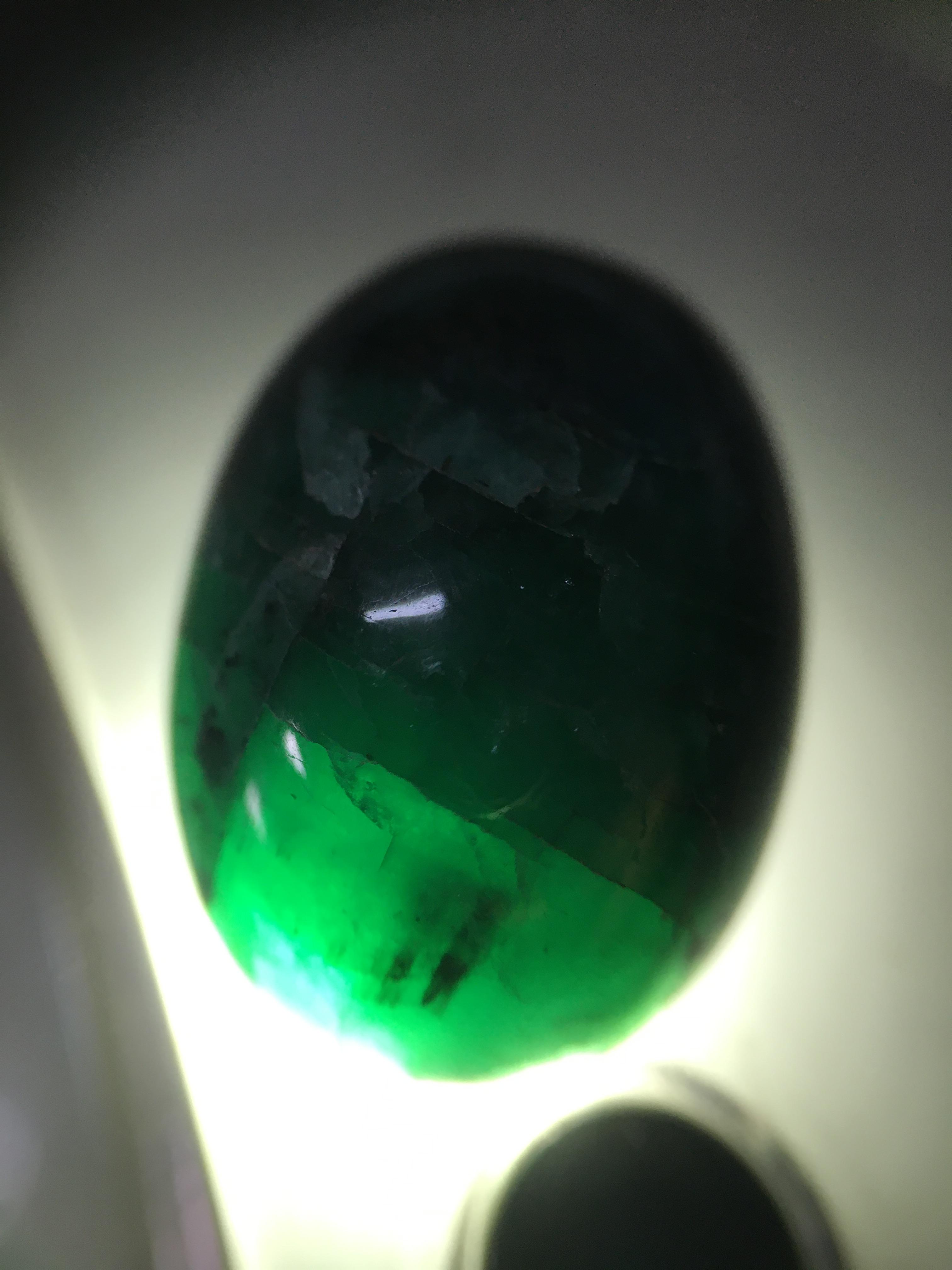 (Big size) EMERALD มรกต แท้ 43 กะรัต พลอยดิบธรรมชาติ เม็ดโต สีสวย