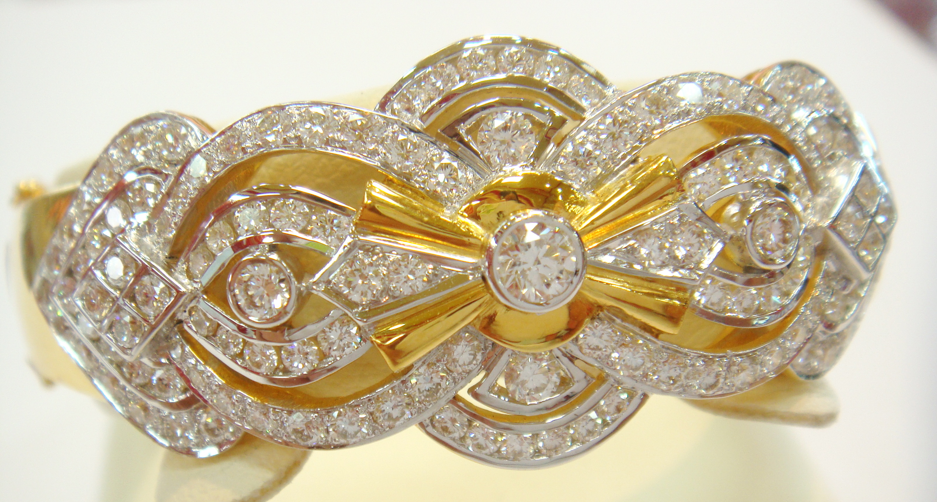 ((ขายแล้ว))m245(เพชรพลอยแท้ราคาเบาๆ)กำไลเพชรแท้ 3.67 กะรัต 159000!!!