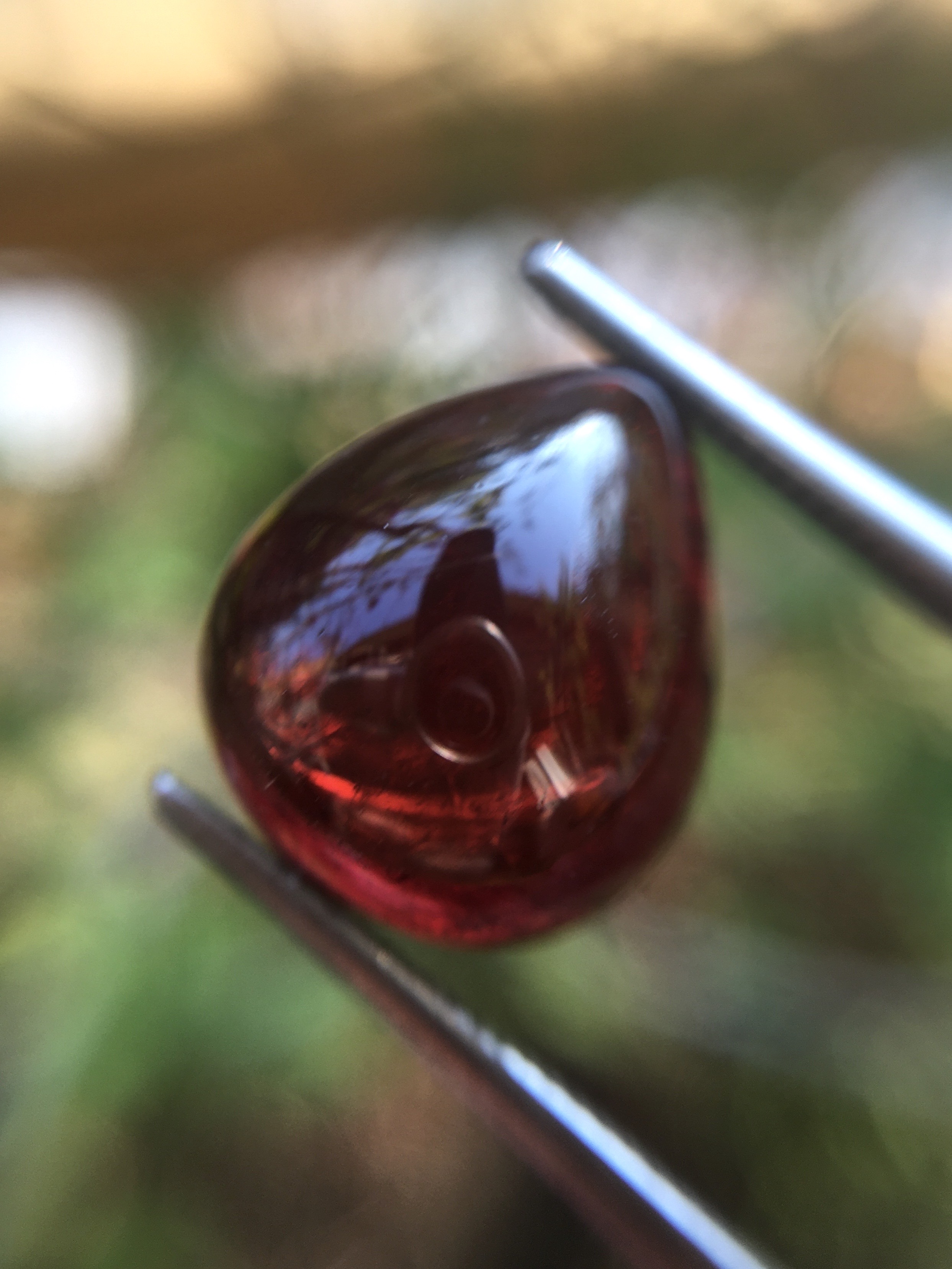 SPESSARTITE สเปซซาไทต์แท้ 6.39 กะรัต ทรงหยดน้ำหลังเบี้ยสีส้มจัด น่ารักมากค่ะ