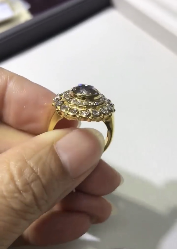 (พิเศษ 79,000 เท่านั้น)แหวนเพชรลูกโลกเหลี่ยมโบราณ เพชรแท้หนักรวม 2.57 กะรัต แบบโบราณแต่ใส่สวยได้ทุกวันค่ะ