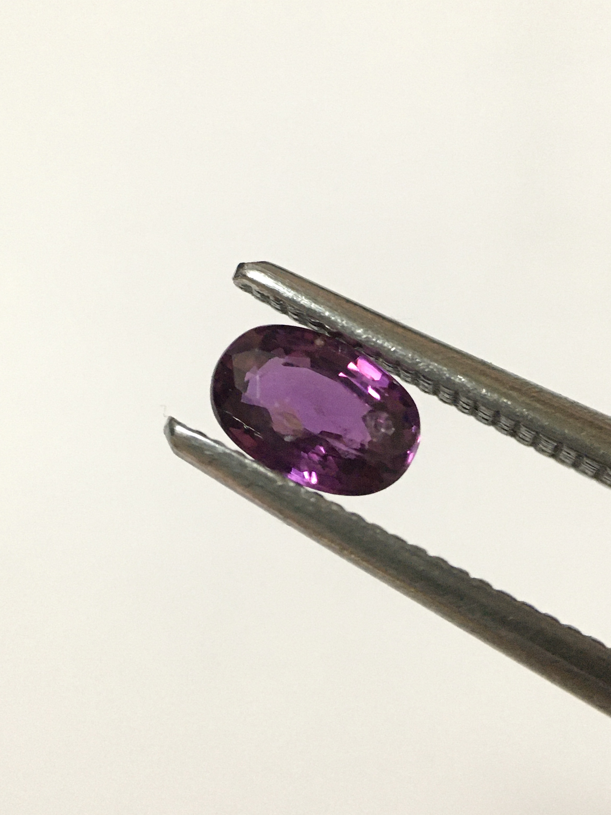 (มาใหม่ค่ะ) ทับทิมสยาม 0.39 กะรัต พลอยดิบสีสวย เม็ดเล็กแบบมินิมอลสุดๆ พลอยสวยน่าสะสม