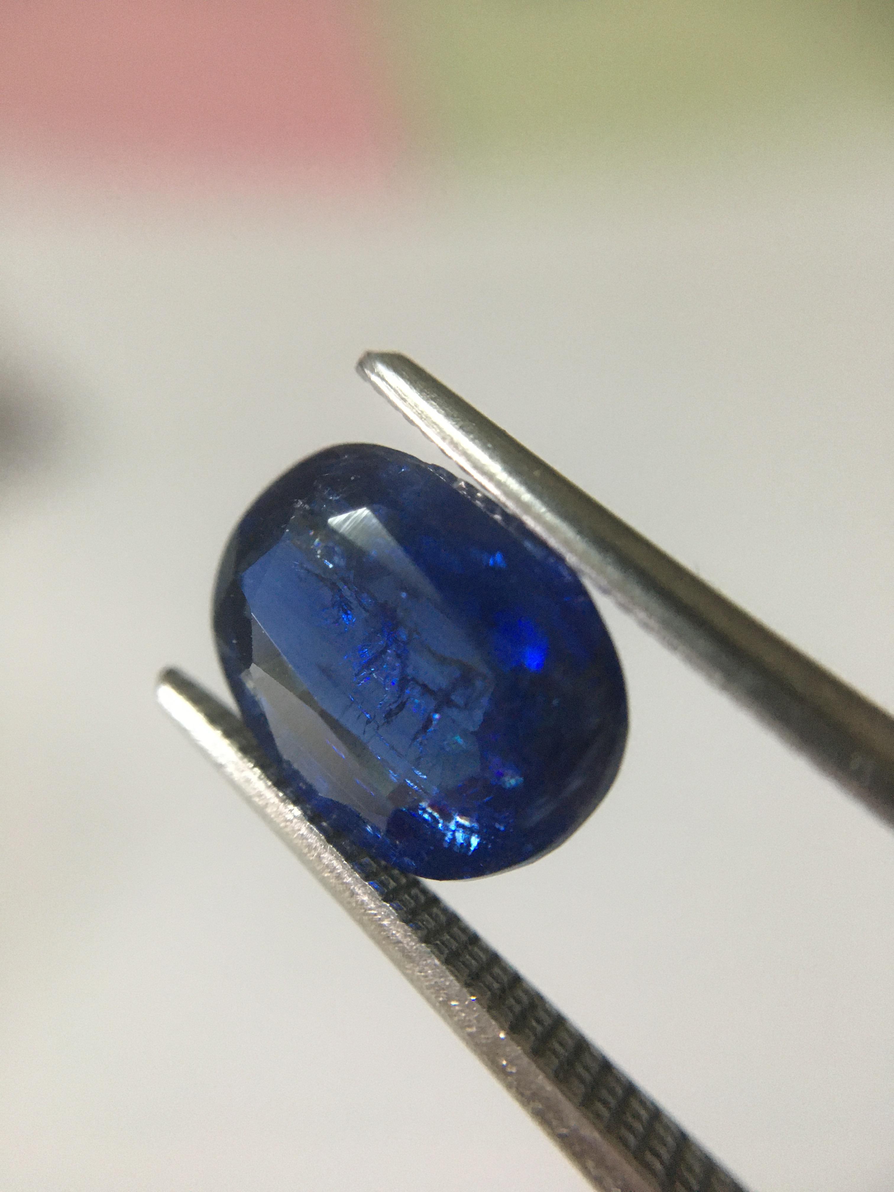 KYANITE ไคยาไนต์ แท้ 1.9 กะรัต พลอยดิบธรรมชาติ สีสดจัด ไฟดี ติดรุ้งเต็มเม็ด สวยมีเสน่ห์ น่าสะสม