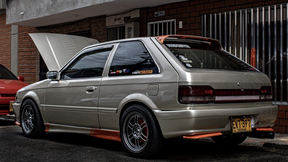 โช๊คหลัง MAZDA 323 XG,GLX ปี 1984-1989 (1 คู่) AMD / รูปจริง