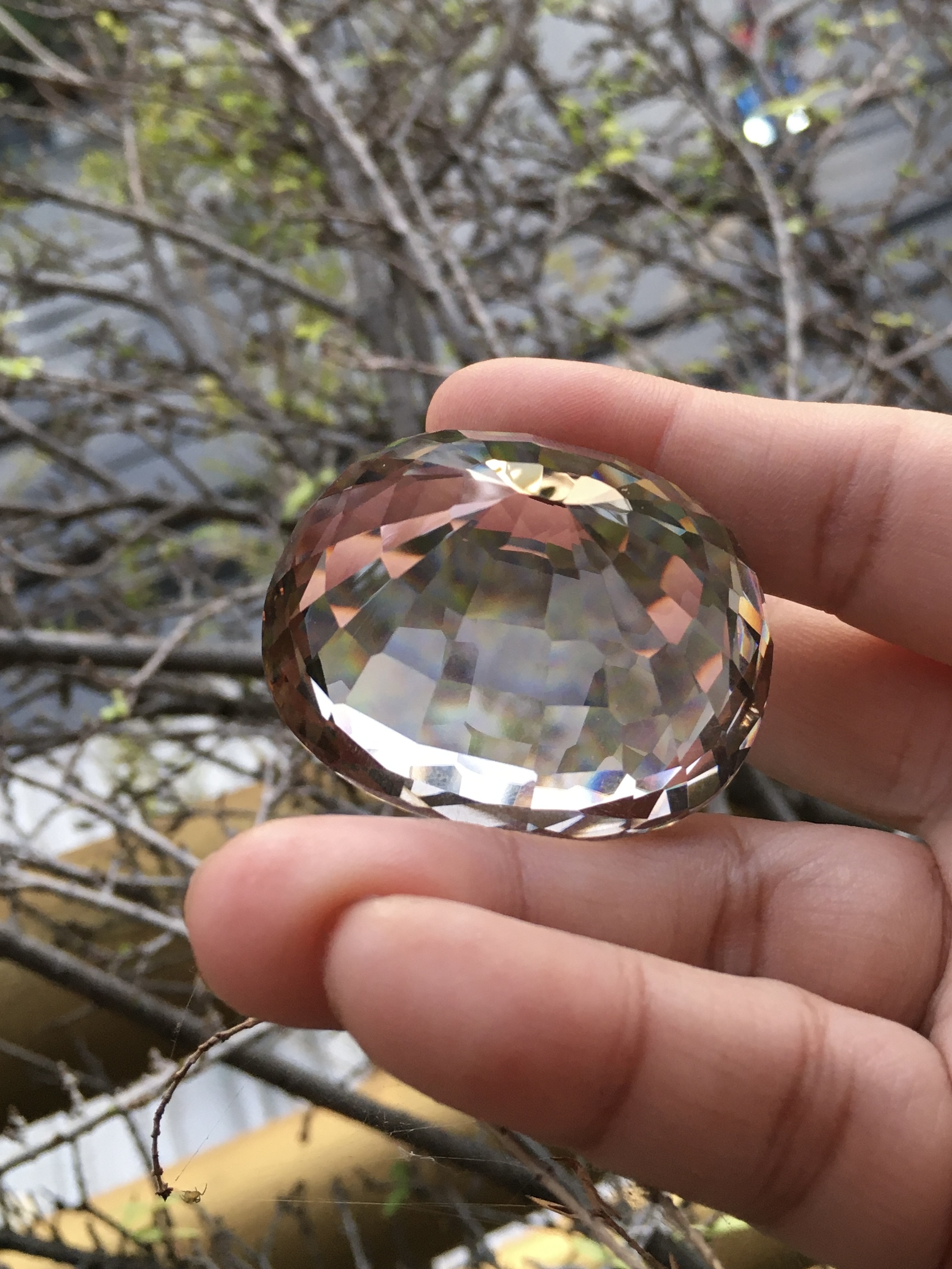 (ไซส์ยักษ์ สวยจัด ) สโมคกี้ควอทซ์ โคลนนิ่ง 208.75 กะรัต พลอยเนื้อควอทซ์สังเคราะห์ สวยเหมือนไร้ที่ติ ไฟดีม๊าก