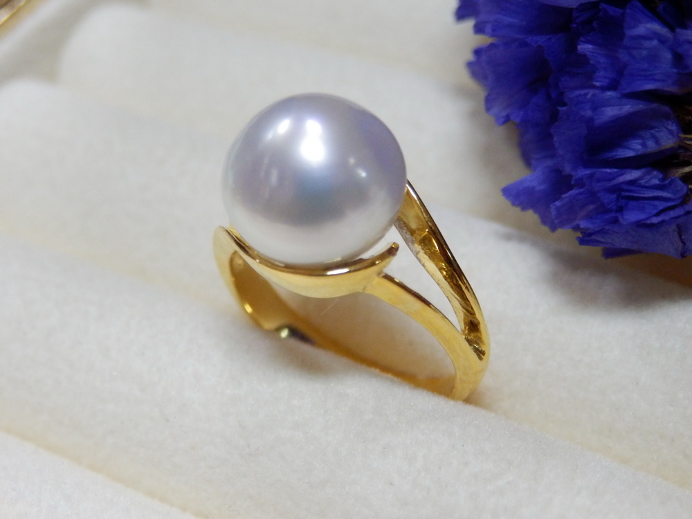 M573แหวนมุกเซ้าซีแท้ สีขาวเงาสวย แบบสวย ใส่เสริมราศี