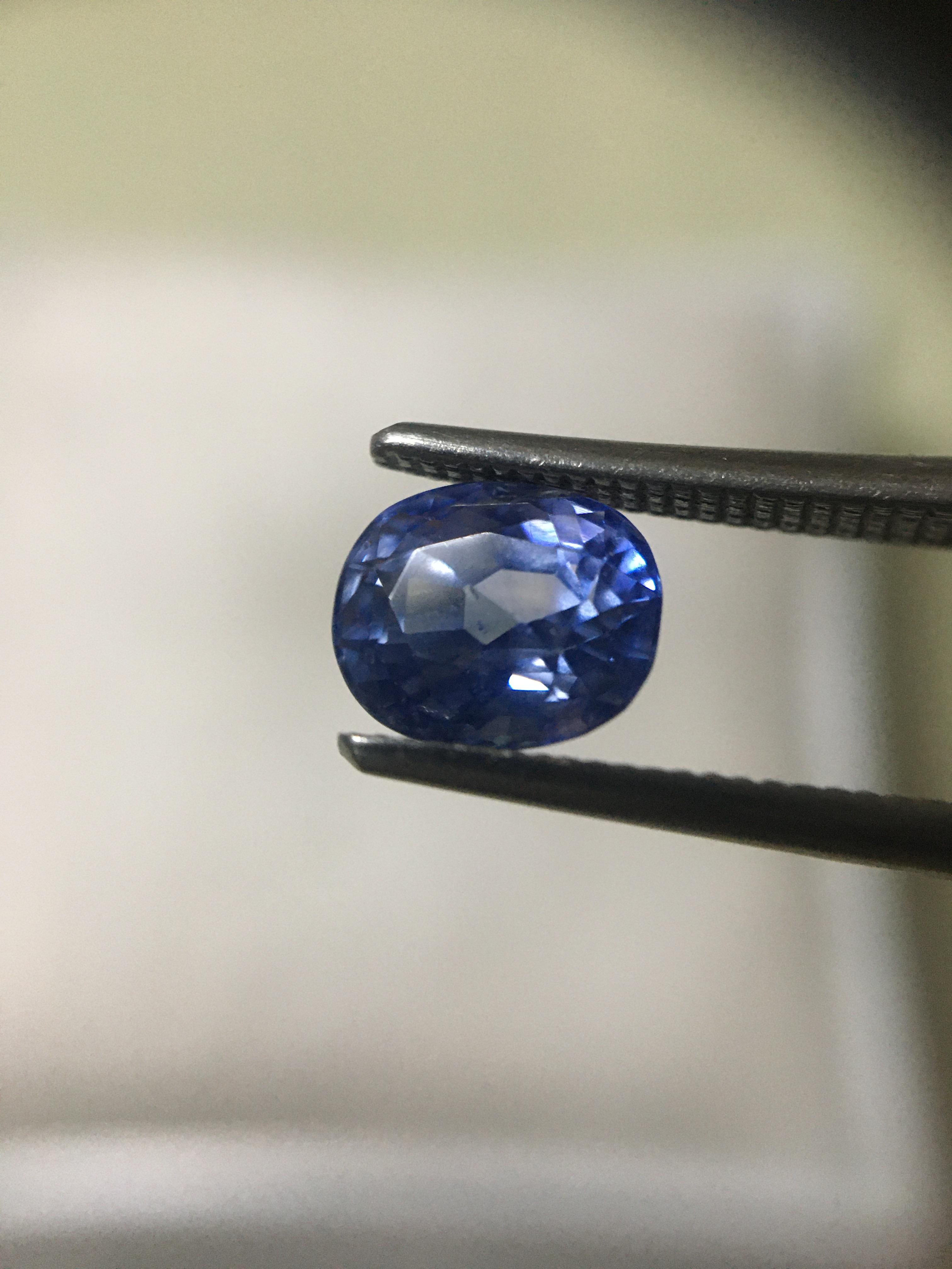 (พิเศษ 3900)ไพลินแท้ 1.3 กะรัต สีสวย น่ารักมากๆค่ะ เนื้อใส ไฟดี ไม่พอใจยินดีคืนเงิน