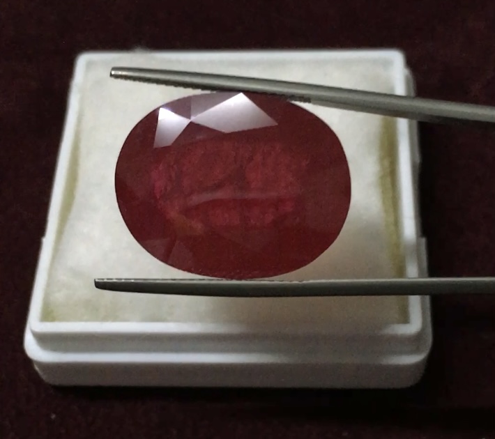 (Big size) ทับทิมโคลนนิ่ง 28 กะรัต เม็ดใหญ่ งานเนียนสวยกริบ