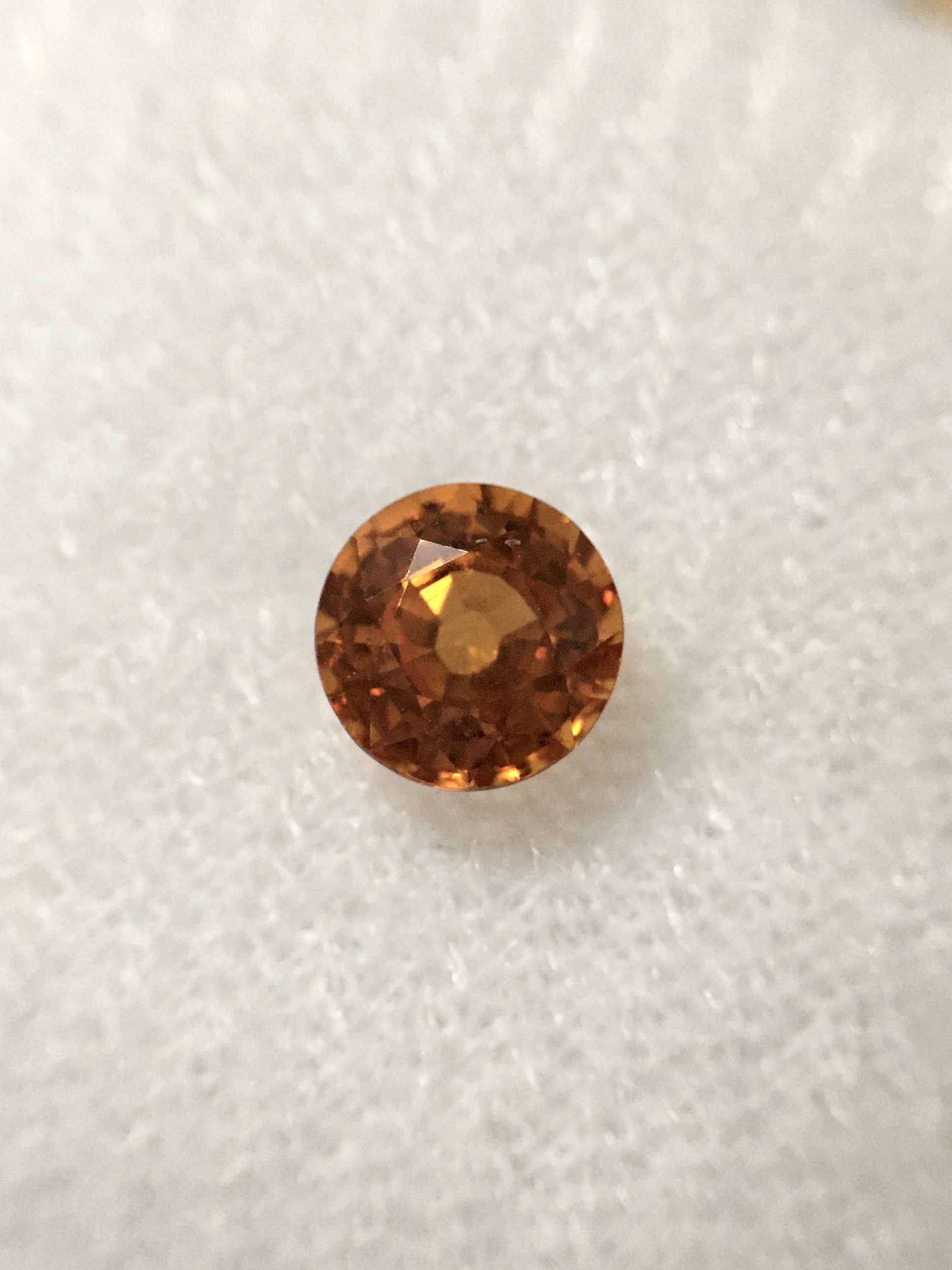 SPESSARTITE สเปซซาไทต์แท้ 0.80 กะรัต พลอยดิบ ธรรมชาติ เนื้อสะอาดใส ไฟดีม๊ากกก สีส้มสดสวย