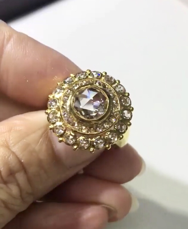 (พิเศษ 79,000 เท่านั้น)แหวนเพชรลูกโลกเหลี่ยมโบราณ เพชรแท้หนักรวม 2.57 กะรัต แบบโบราณแต่ใส่สวยได้ทุกวันค่ะ