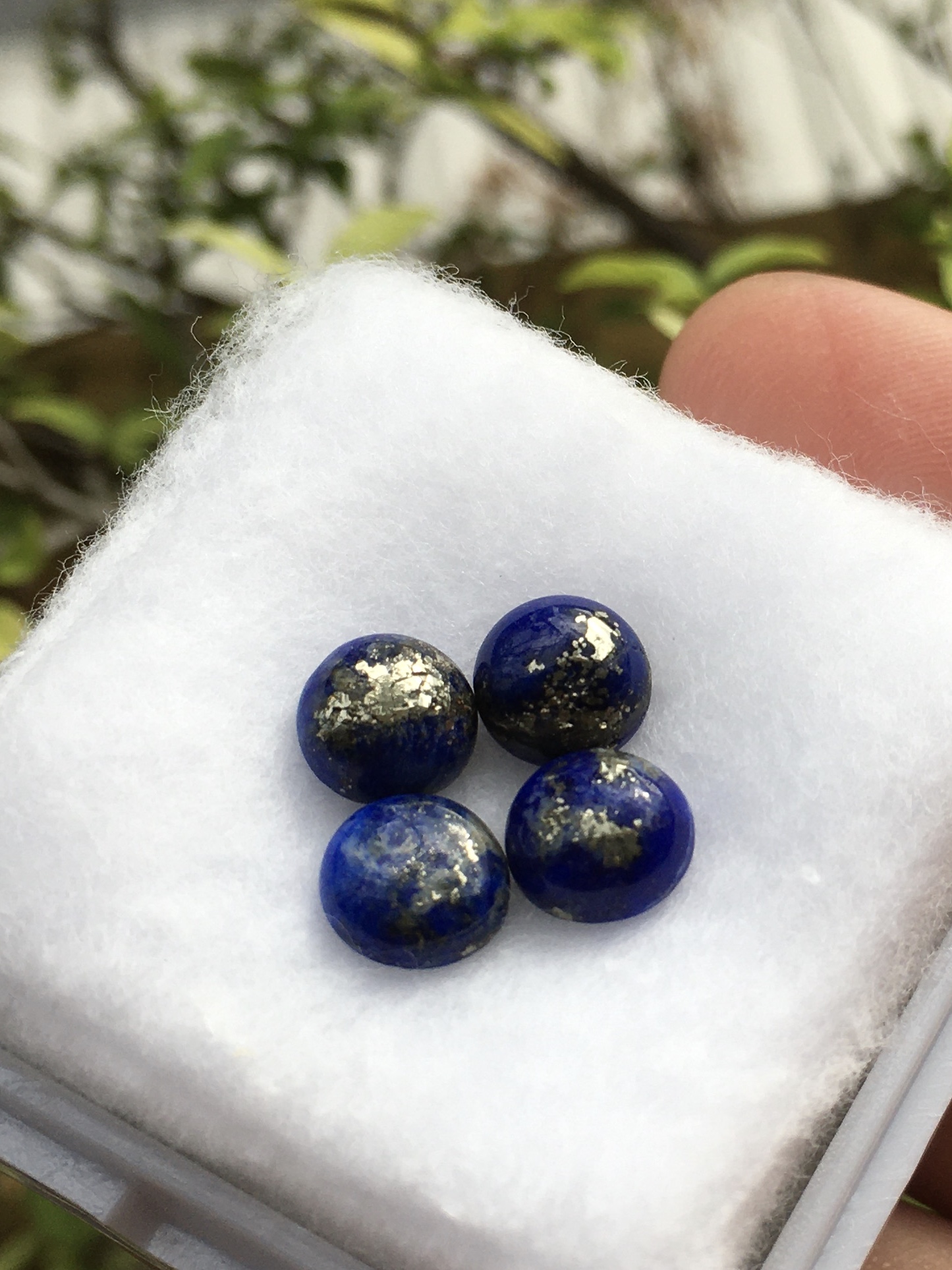 (590 ทุกกล่อง) LAPIS LAZULI ลาพิส ลาซูลี 6 ,7 มม.หินแท้ ลายสวยเฉพาะตัว ติดแร่ไพไรต์จุกๆ สีน้ำเงินจัด ปัดเงาสวยๆเลยจ้า