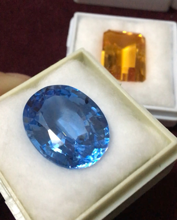 (890 ทุกกล่องจ้า)บลูโทพาซ ซิทริน ควอทซ์สังเคราะห์แบบสวยเหมือนแท้ เม็ดโตๆเลยจ้า ไม่พอใจยินดีคืนเงิน