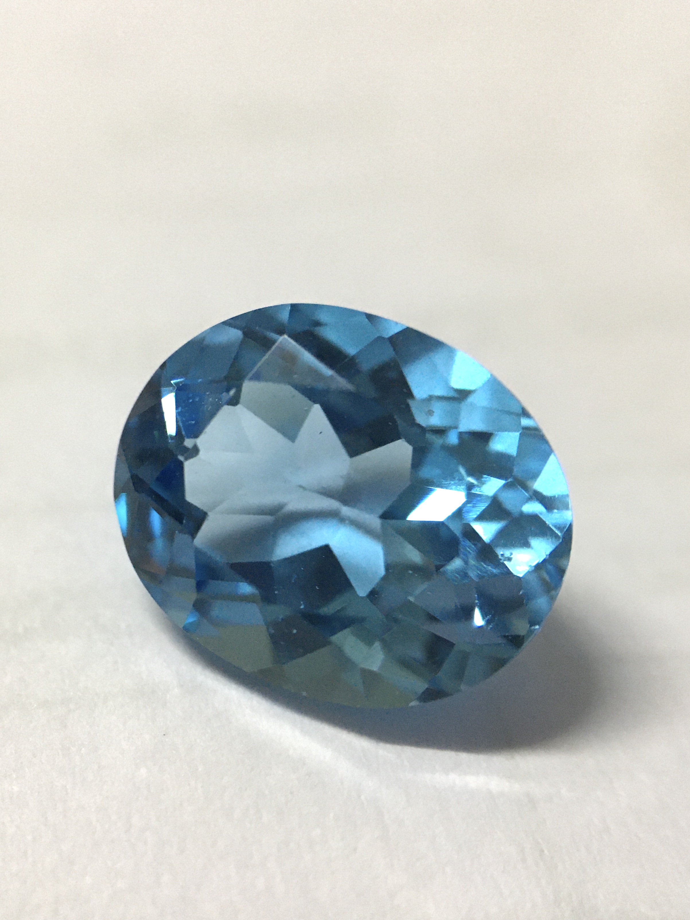 BLUE TOPAZ บลูโทพาซแท้ 4.3 กะรัตสีฟ้าสด เนื้อสวยใส ไฟดีวิบวับสุด