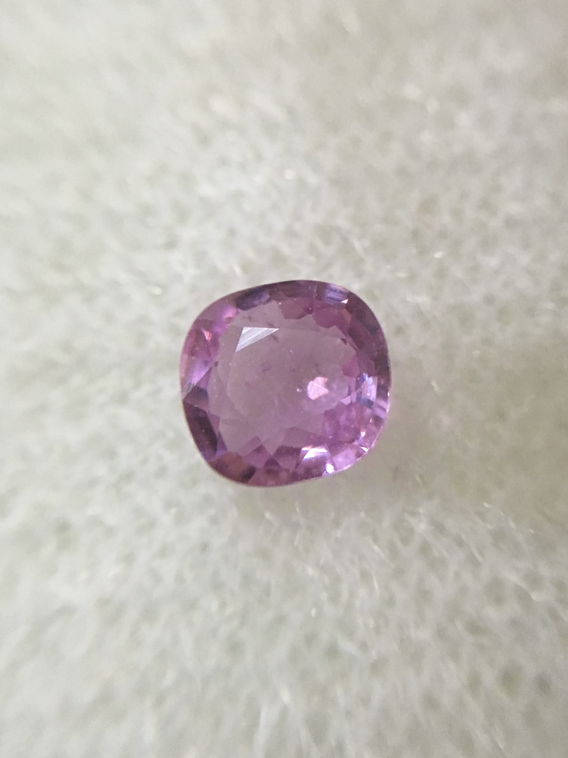 PINK SAPPHIRE พิ๊งค์แซฟไฟร์แท้ 0.41 กะรัต พลอยเนื้อใส สีสวย น่าสะสมค่ะ