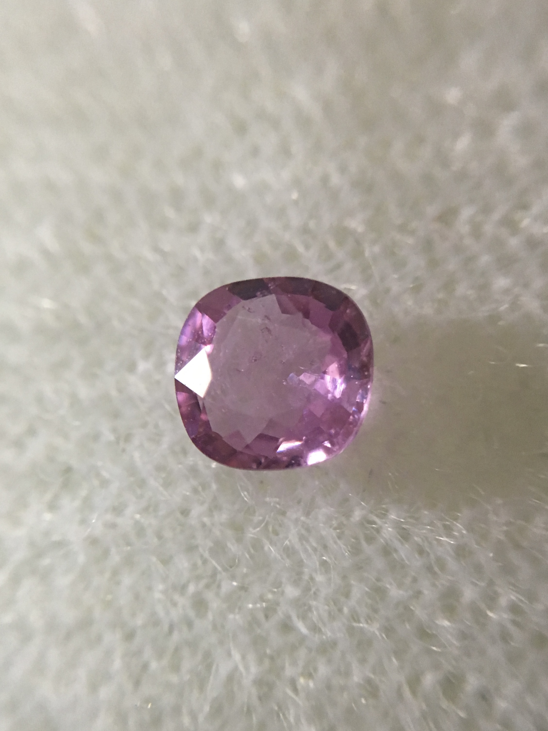 PINK SAPPHIRE พิ๊งค์แซฟไฟร์แท้ 0.41 กะรัต พลอยเนื้อใส สีสวย น่าสะสมค่ะ