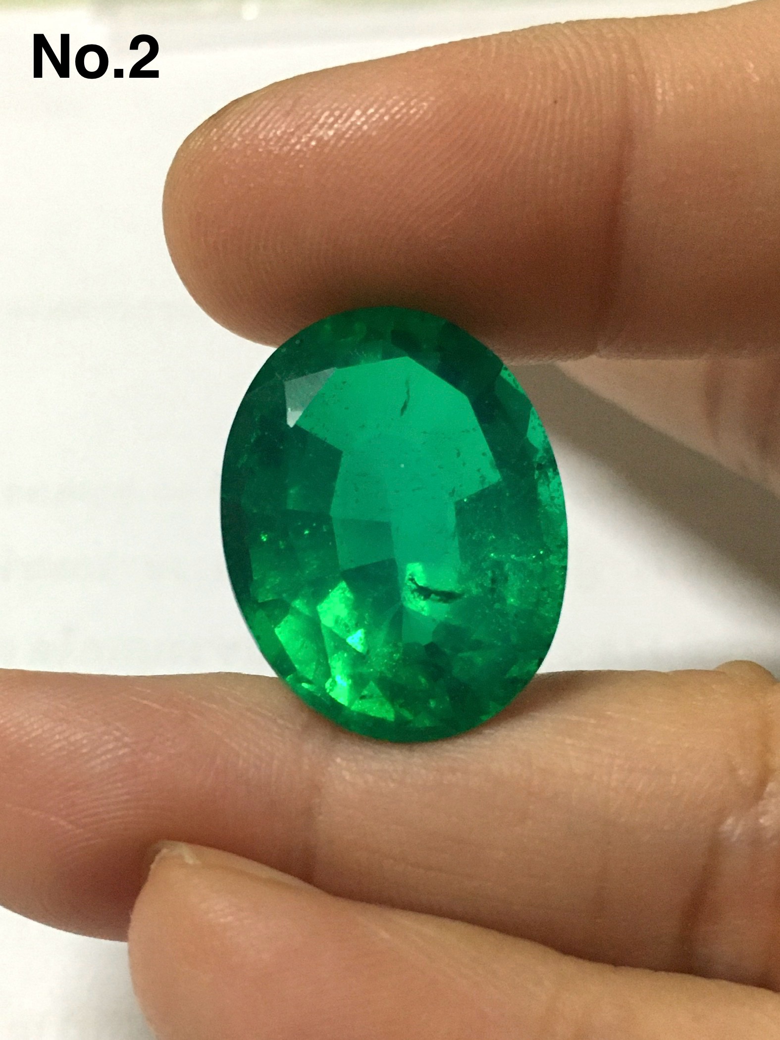 (เริ่มต้น1390 ) มรกต โคลนนิ่ง 2.9 กะรัต เจียรเหลี่ยมมรกต สวยเหมือนของแท้ แม้กระทั่งตำหนิจ้า