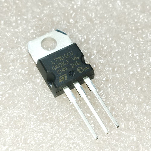 L7905CV -5V/1.5A (ST)
