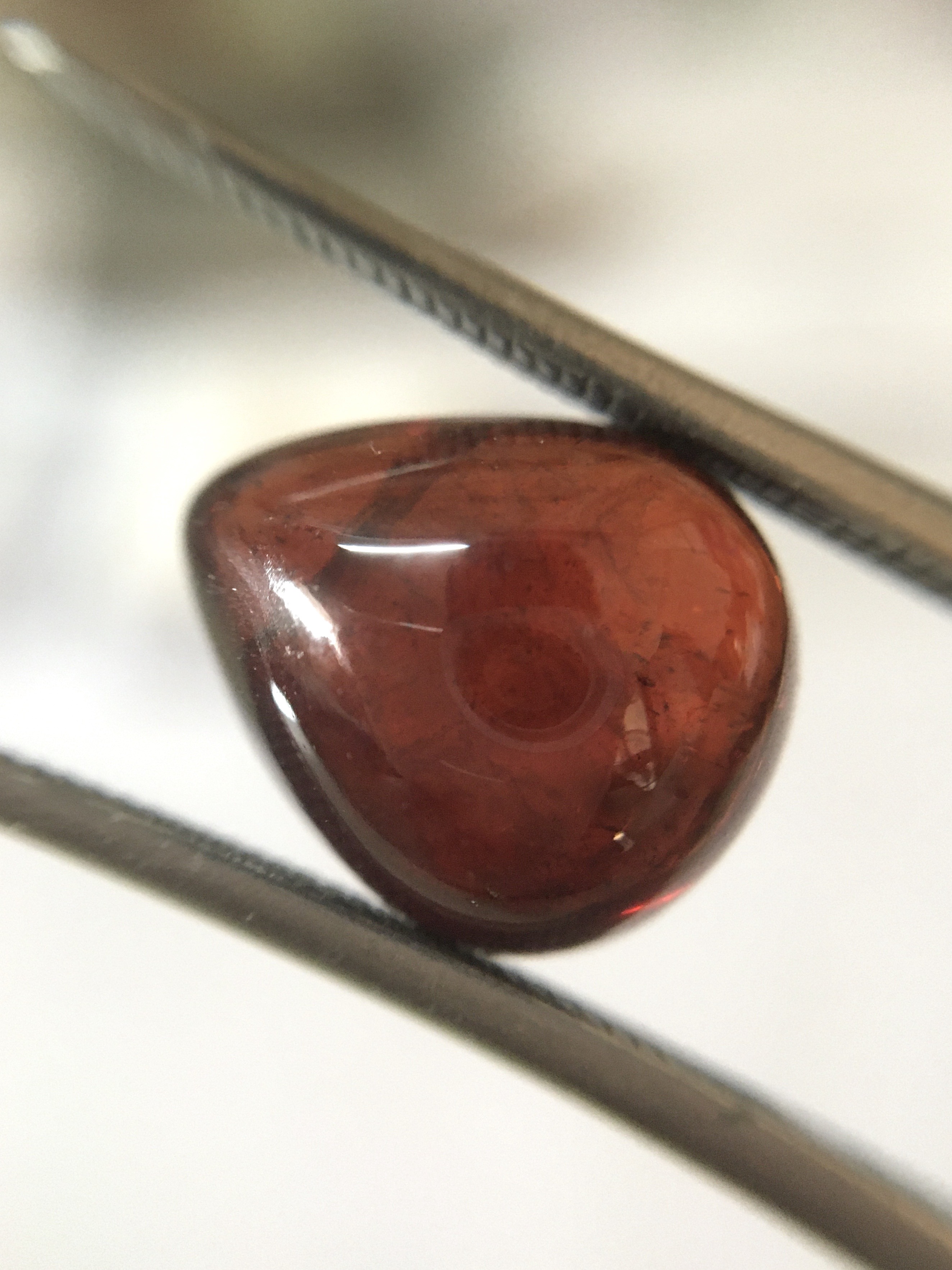 SPESSARTITE สเปซซาไทต์แท้ 6.39 กะรัต ทรงหยดน้ำหลังเบี้ยสีส้มจัด น่ารักมากค่ะ