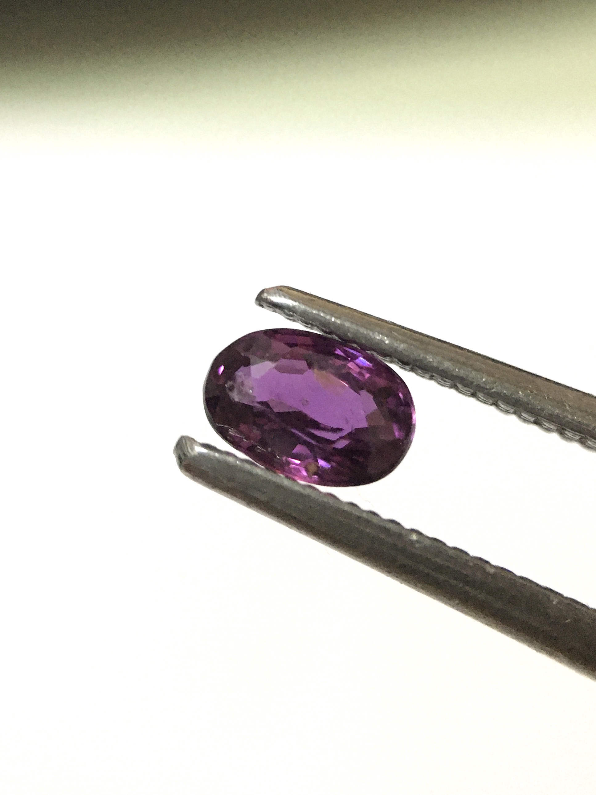 (มาใหม่ค่ะ) ทับทิมสยาม 0.39 กะรัต พลอยดิบสีสวย เม็ดเล็กแบบมินิมอลสุดๆ พลอยสวยน่าสะสม