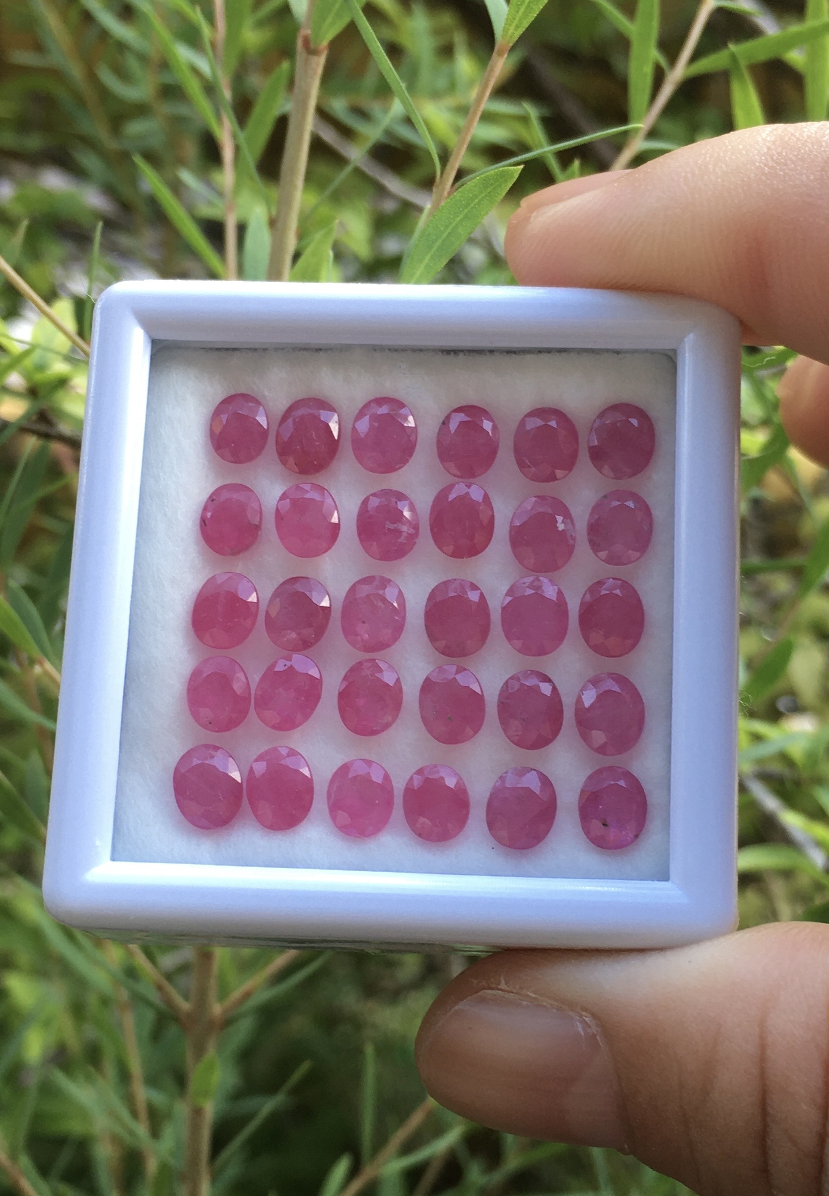 (เหมากล่อง) ทับทิมพม่า เผาเก่า ทับทิมแท้ 30 เม็ด 15.45 กะรัต พลอยแท้ เนื้อดี สีหวานม๊าก ไฟดีม๊ากจ้า