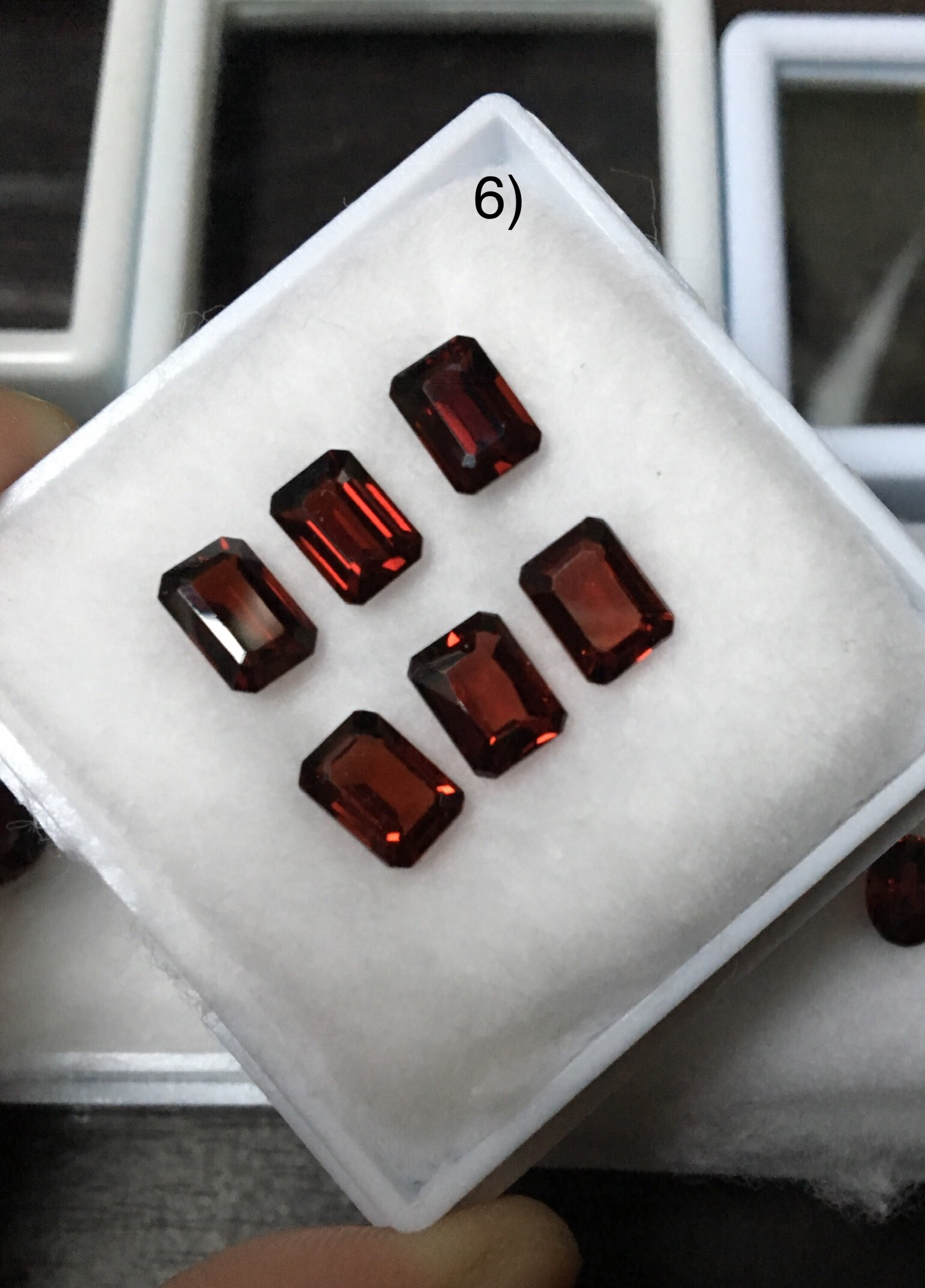 (เริ่มต้น 390 บาท)โกเมนแท้คละเชฟ เนื้อดี สีสดเว่อร์ พลอยสวยคัดแล้วทุกเม็ด ไม่พอใจยินดีคืนเงิน