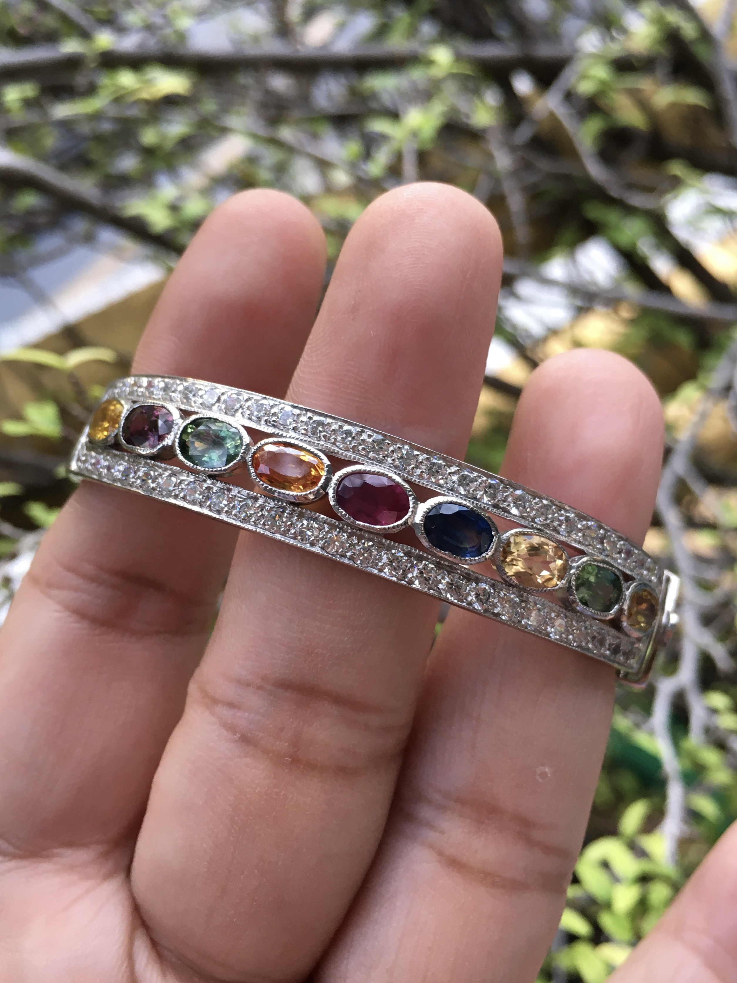 (มาใหม่) กำไลพลอยแท้ 9 เม็ด ทับทิม ไพลิน บุษราคัม เขียวส่อง รวม 7 กะรัต งานสวย สำหรับสาวไซส์เล็กค่ะ