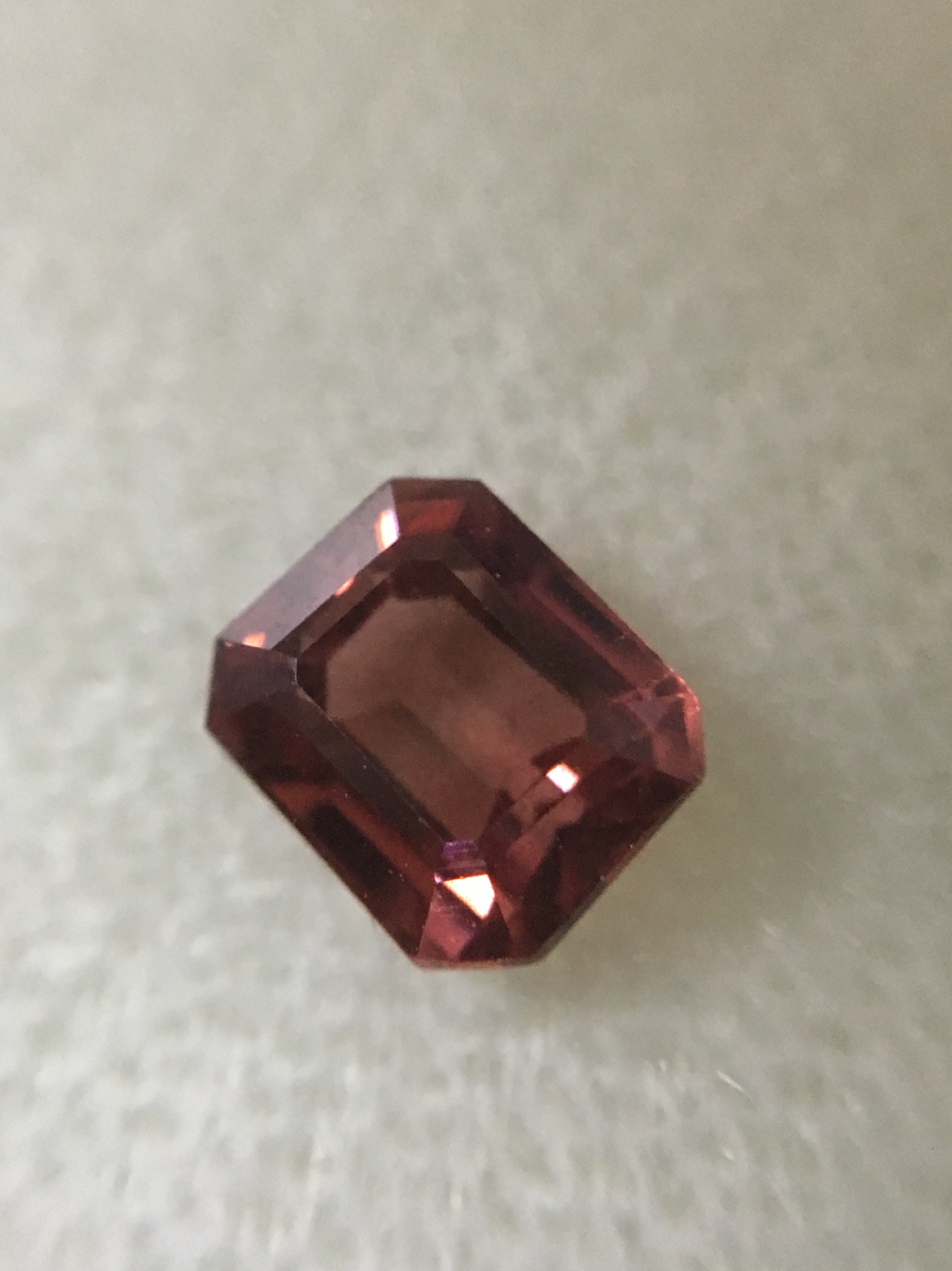 MALAYA GARNET มาลายาการ์เนตแท้ 1.18 กะรัต พลอยดิบเนื้อดี สีสวย ไฟดีมากค่ะ