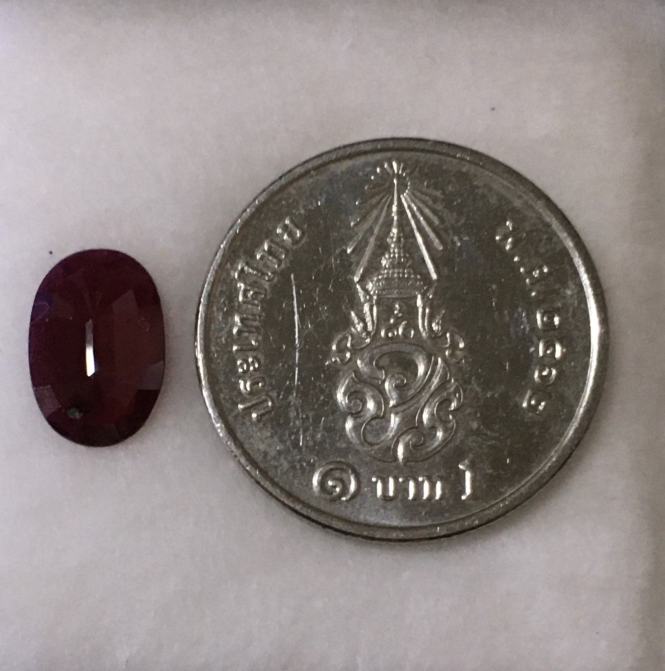 RUBY ทับทิมแท้ 1.51 กะรัต พลอยเนื้อฉ่ำ สีแดงเลือดนก ผิวสวย เหลี่ยมคมกริบ ไฟดีมากค่ะ